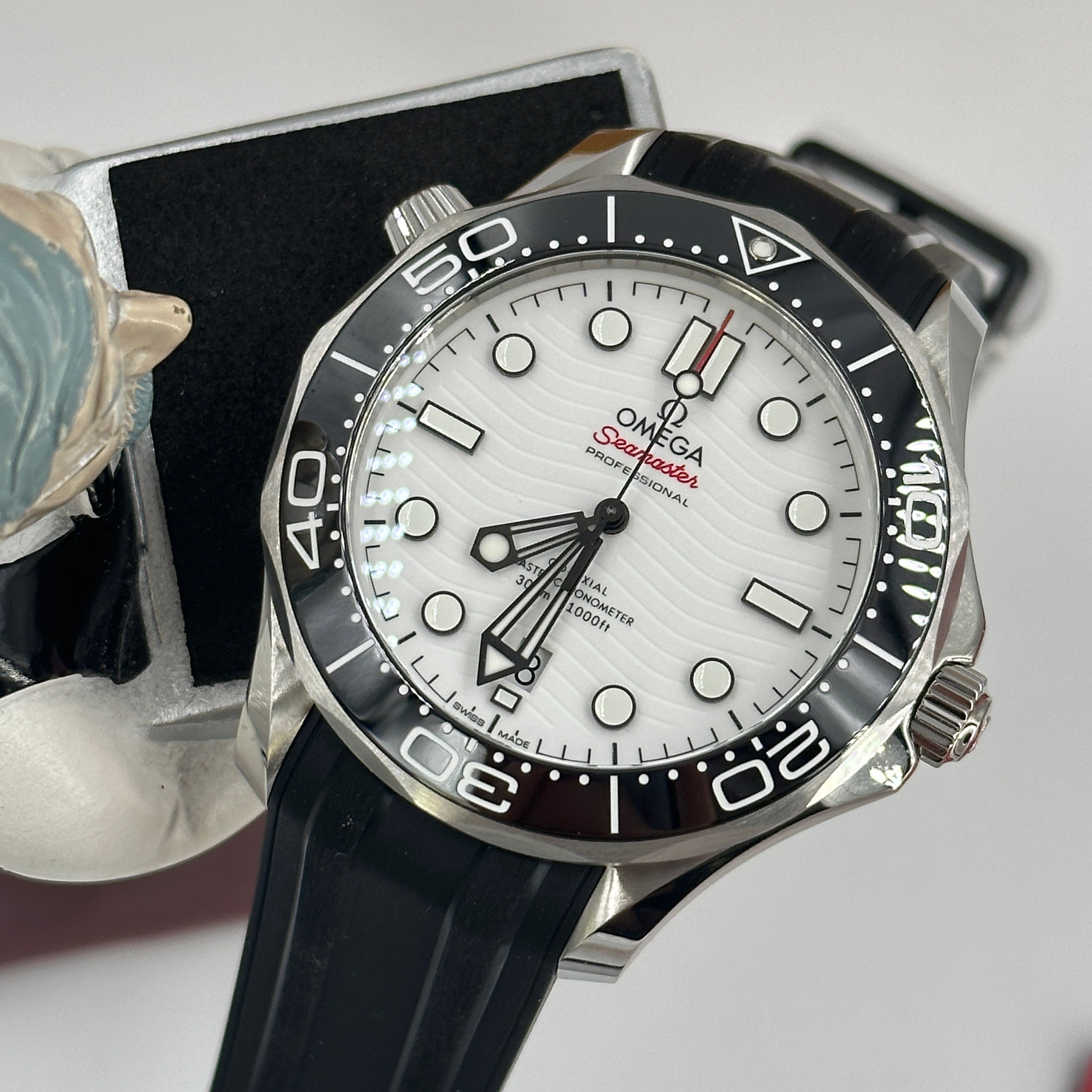 Omega Seamaster Diver 300M 210.32.42.20.04.001