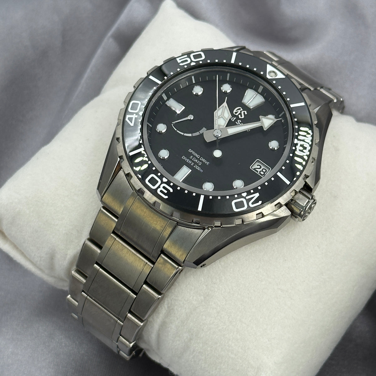 Grand Seiko Evolution 9 Collection SLGA015 2026