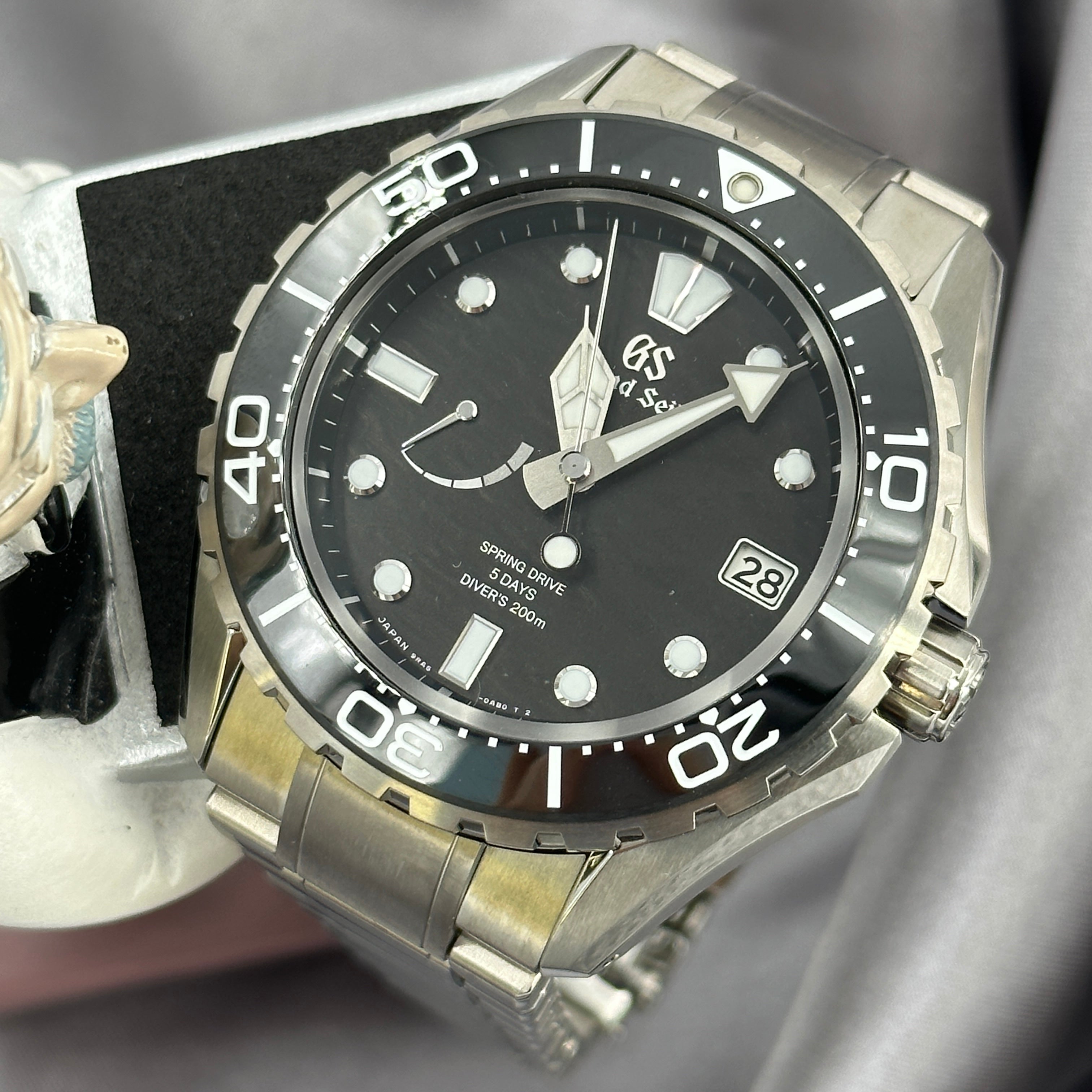 Grand Seiko Evolution 9 Collection SLGA015 2026