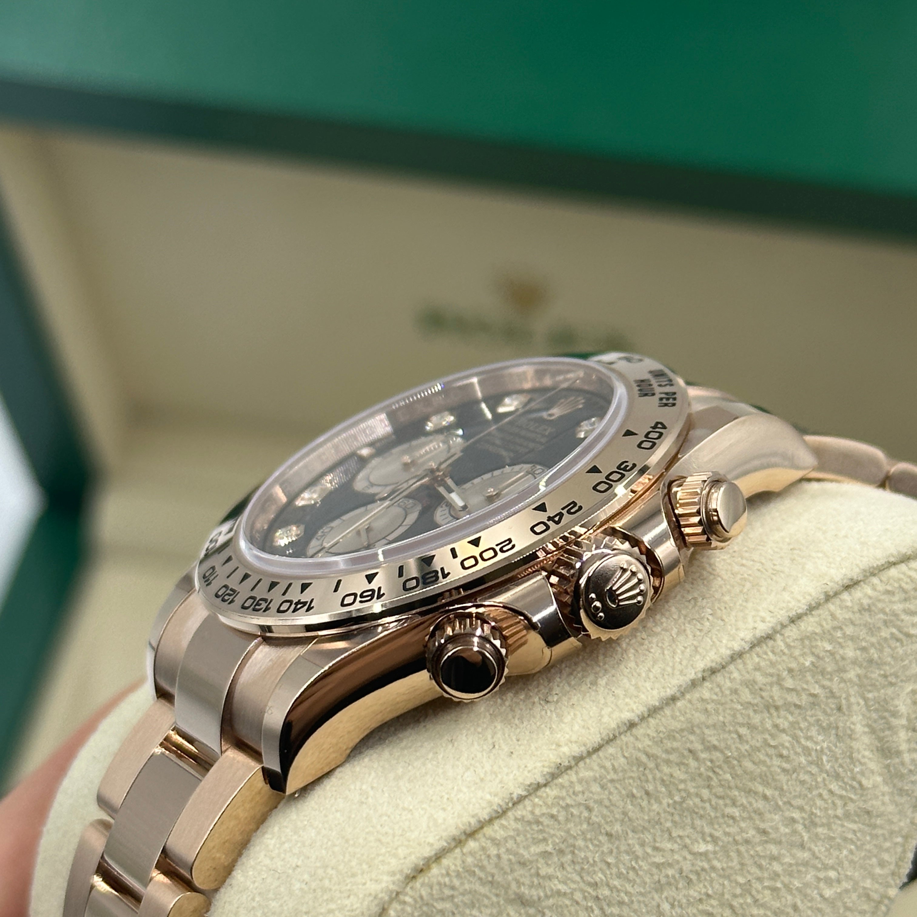Rolex Cosmograph Daytona 126505 Bright black and sundust set with diamonds
