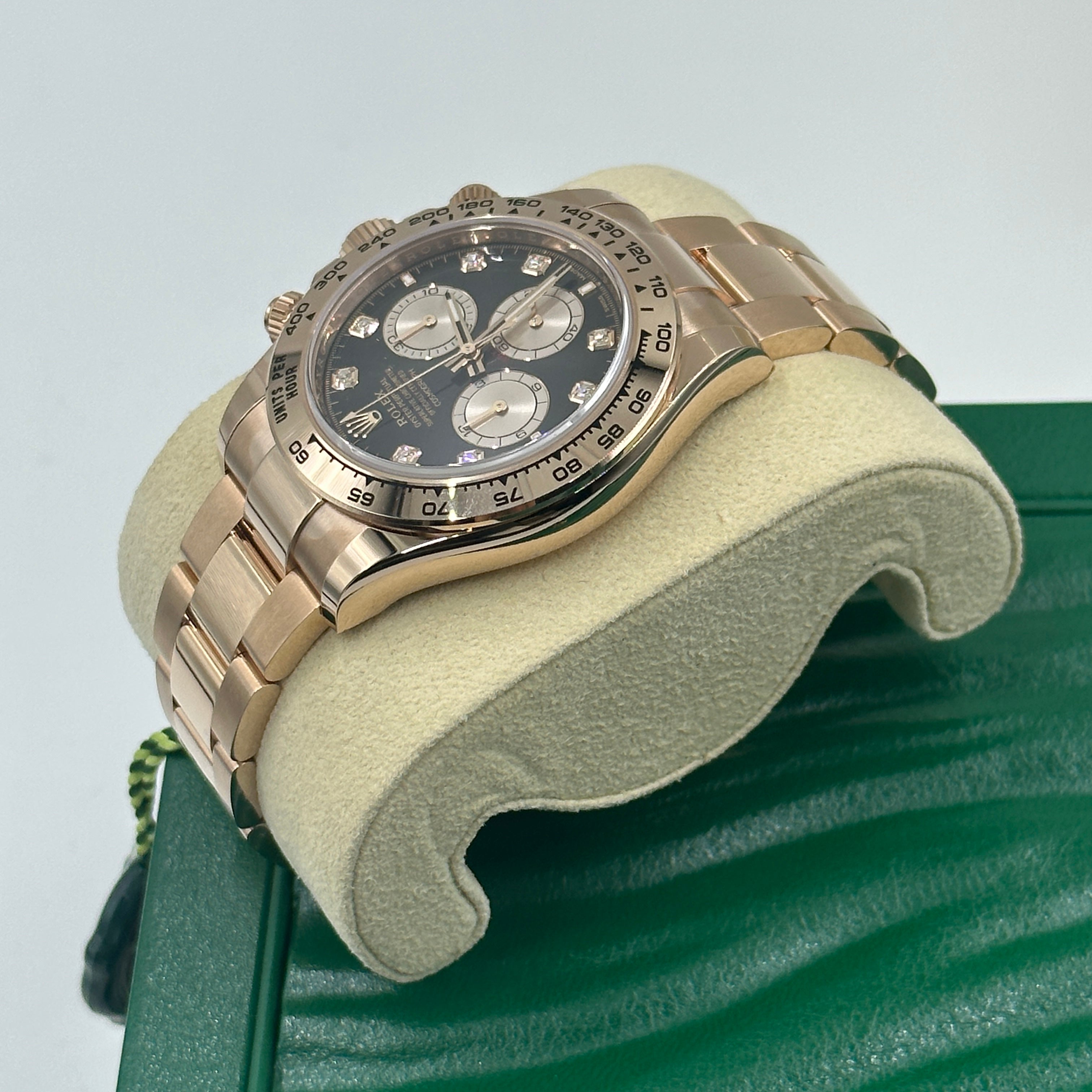 Rolex Cosmograph Daytona 126505 Bright black and sundust set with diamonds