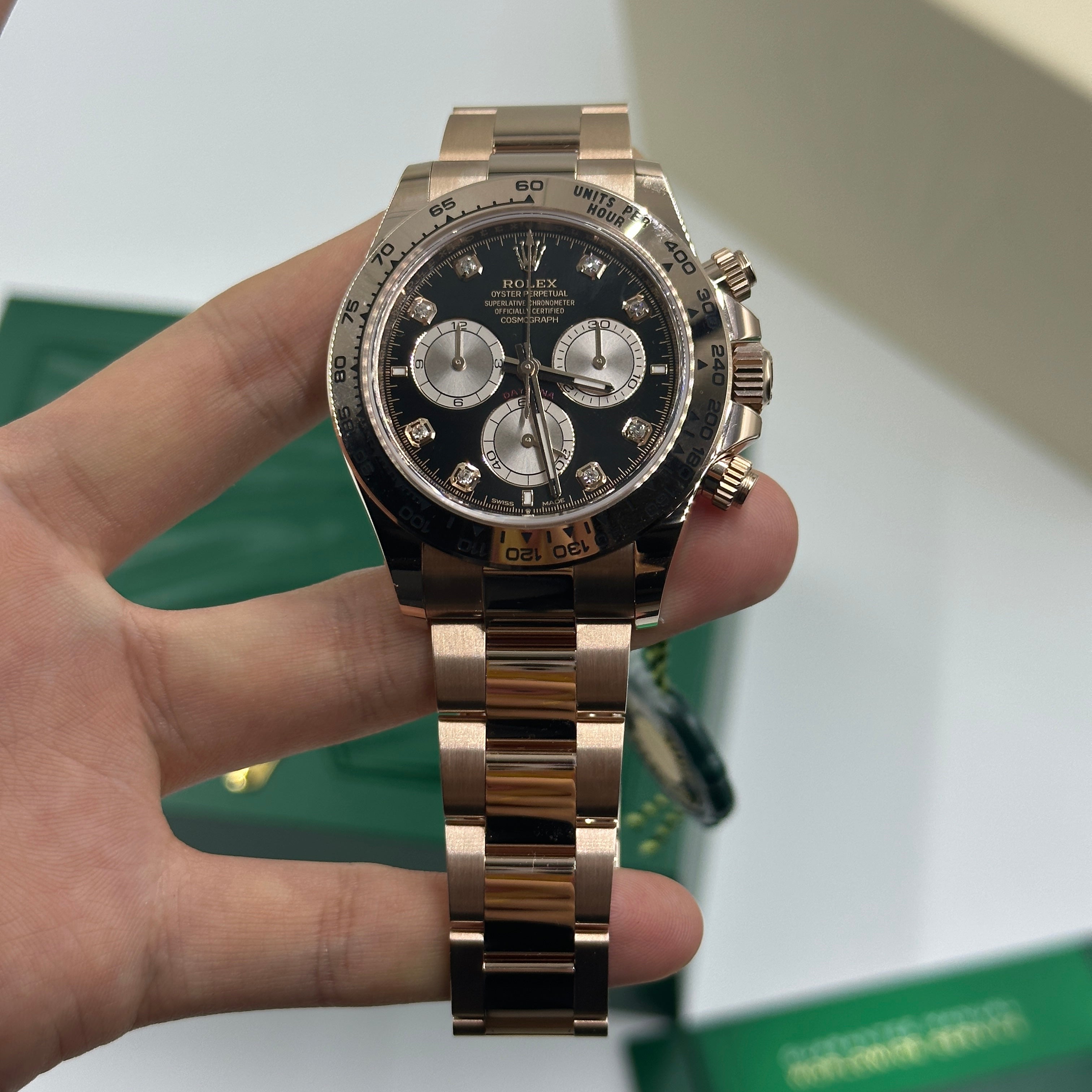 Rolex Cosmograph Daytona 126505 Bright black and sundust set with diamonds