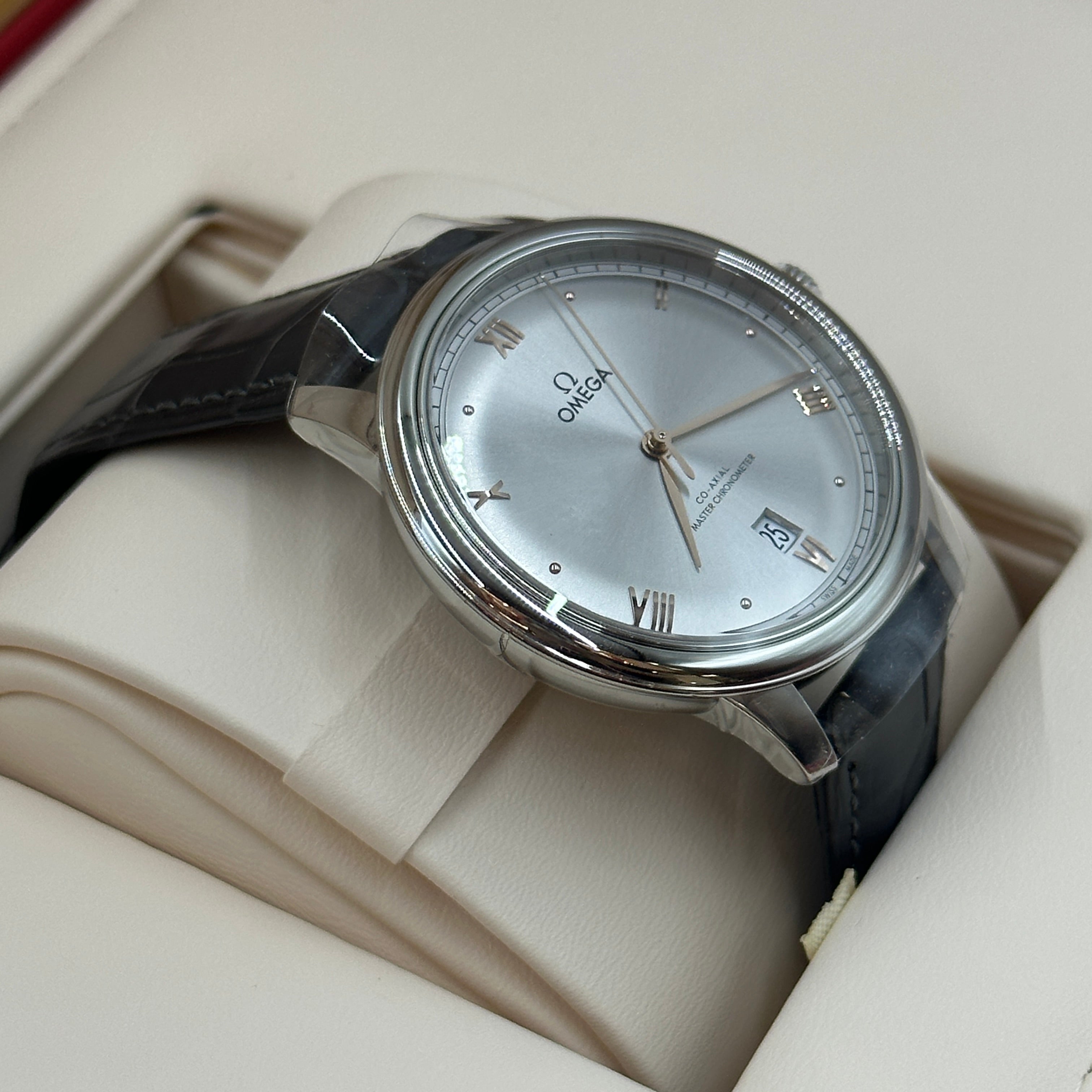 Omega 434.13.40.20.06.001 De Ville Master Chronometer Stainless Steel / Silver 2026
