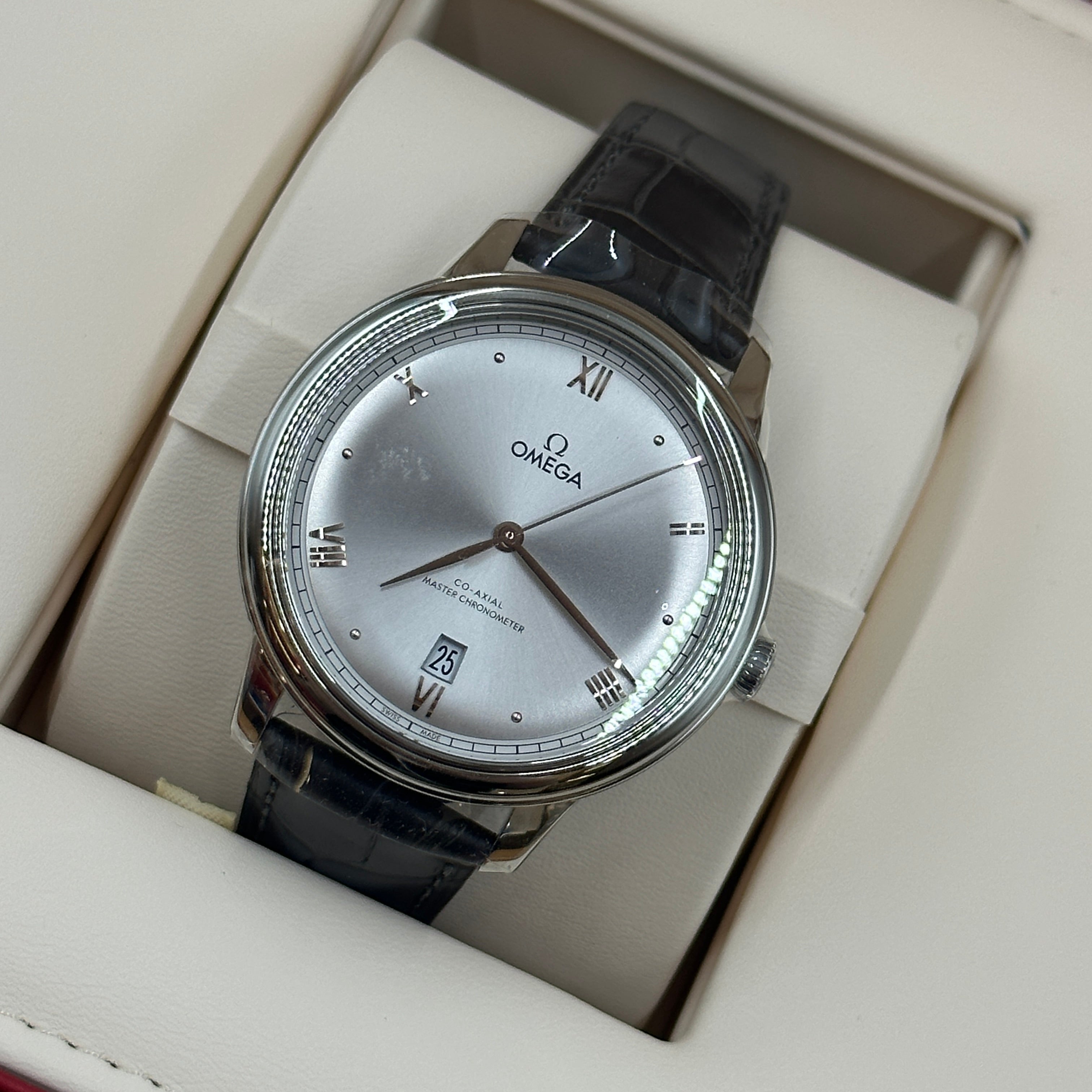 Omega 434.13.40.20.06.001 De Ville Master Chronometer Stainless Steel / Silver 2026