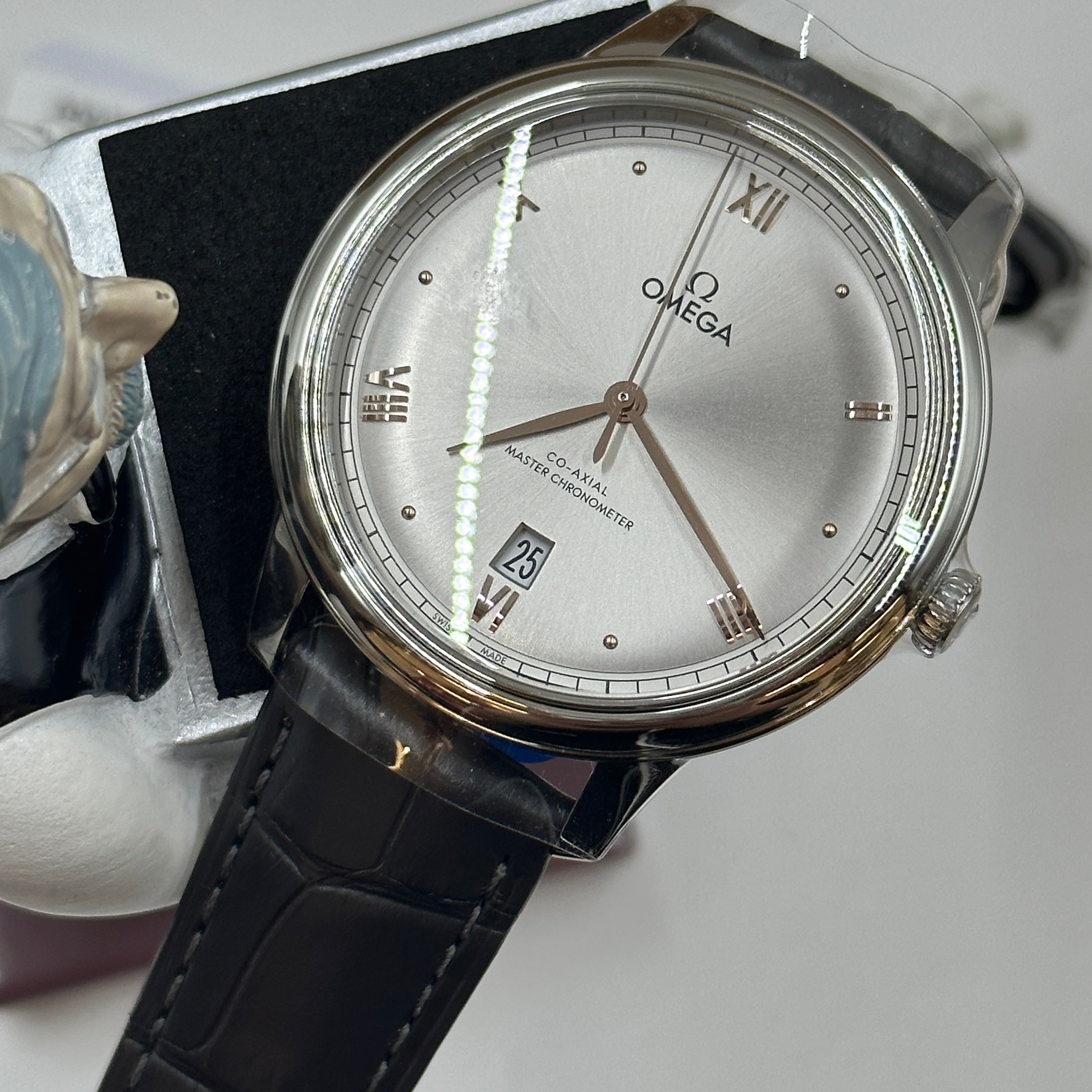 Omega 434.13.40.20.06.001 De Ville Master Chronometer Stainless Steel / Silver 2026