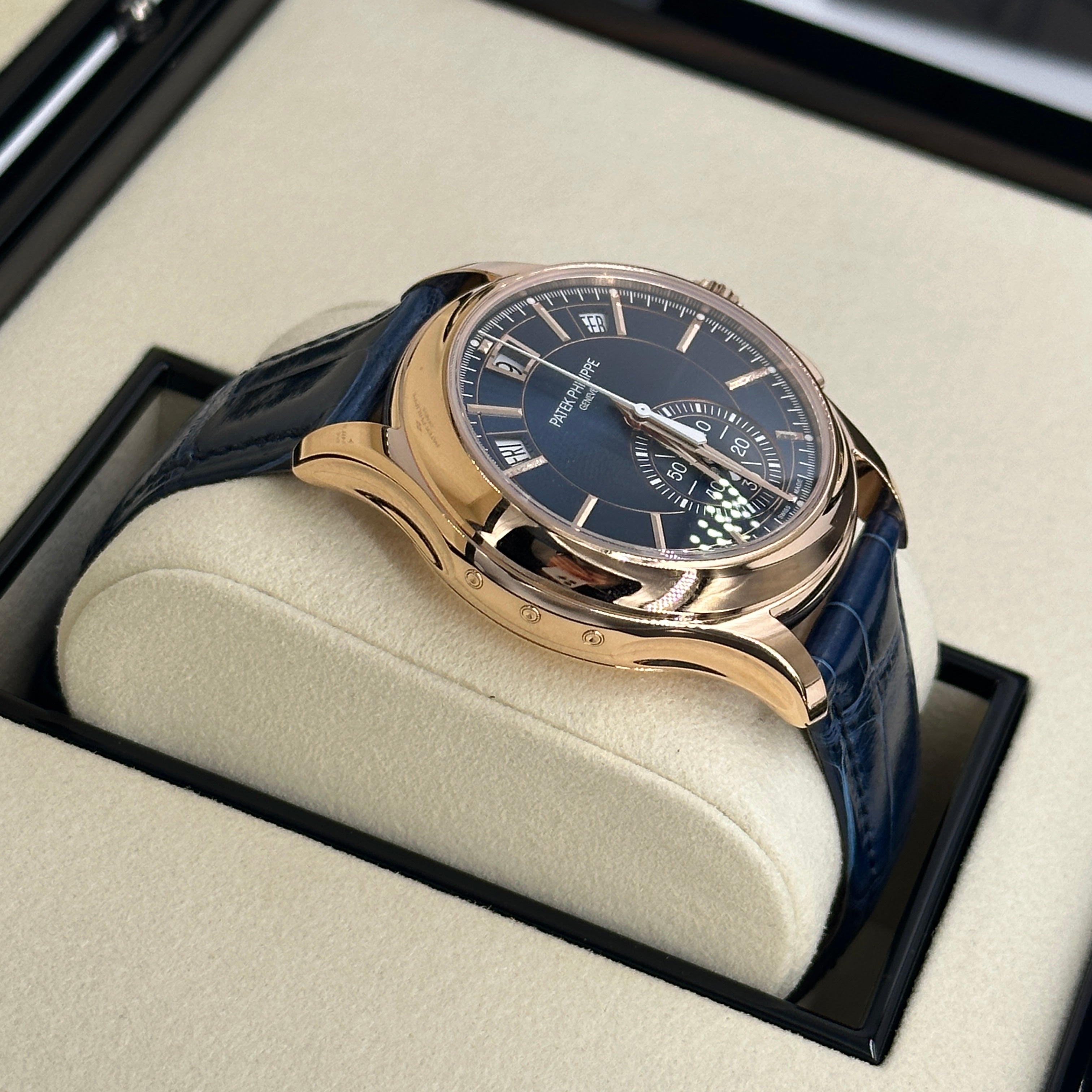Patek Philippe Complications Collection 5905R-010
