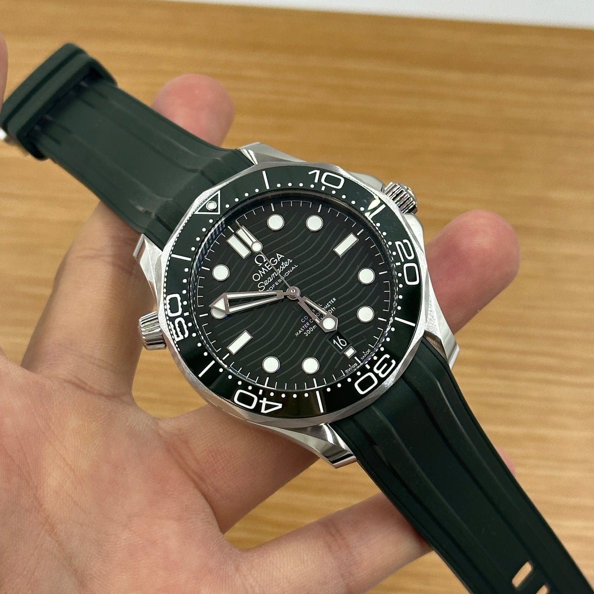 Omega Seamaster 210.32.42.20.10.001 Green 2026