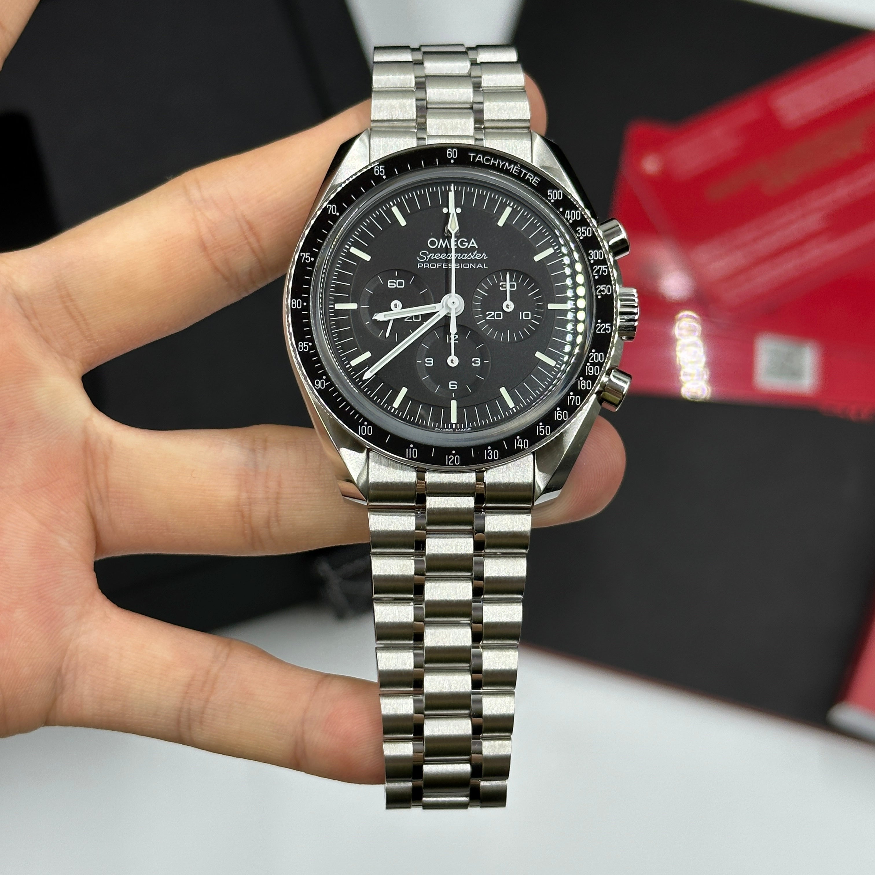 Omega Speedmaster 310.30.42.50.01.002 Black 2026 – EW Watches