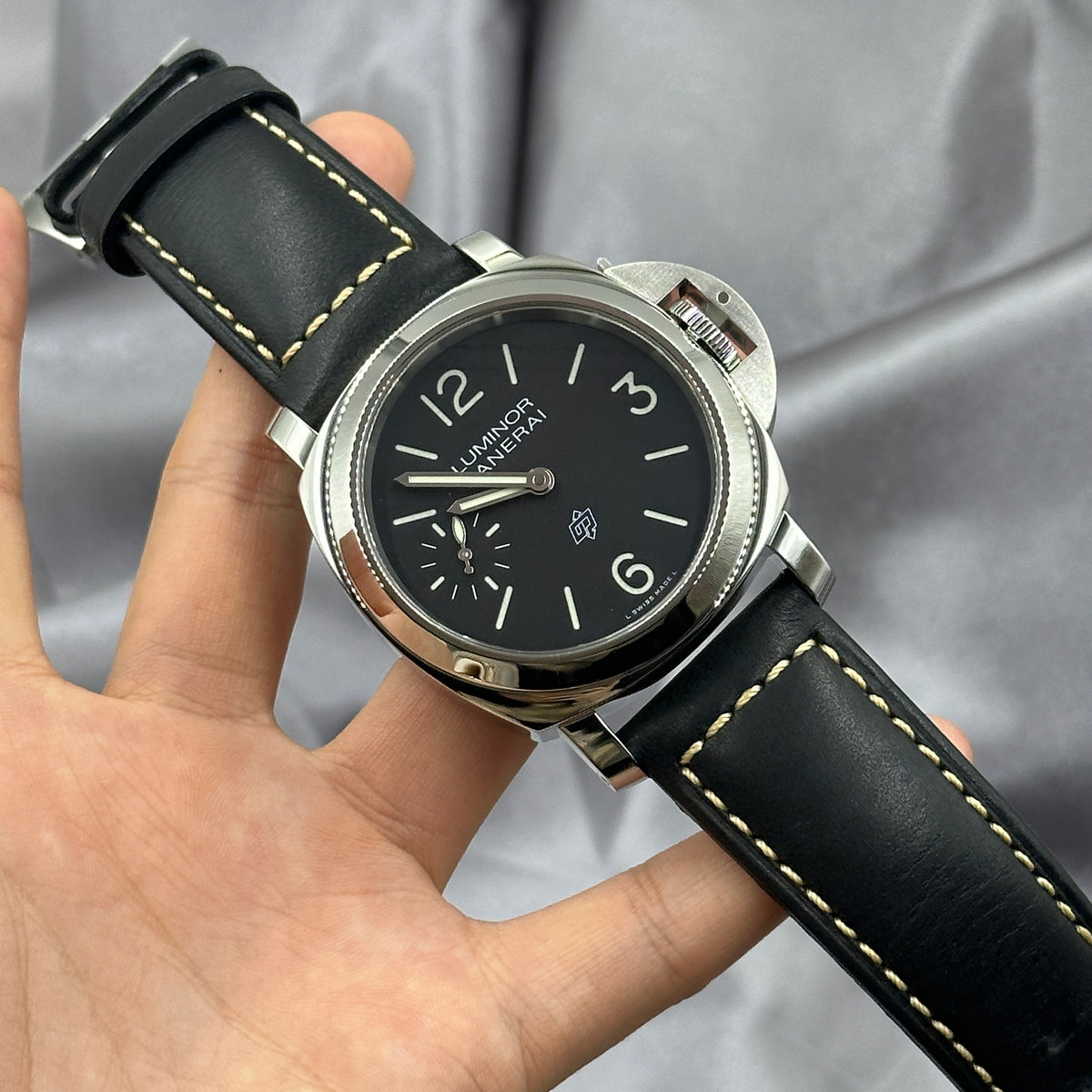 Panerai Luminor Logo 44mm PAM01084 2026