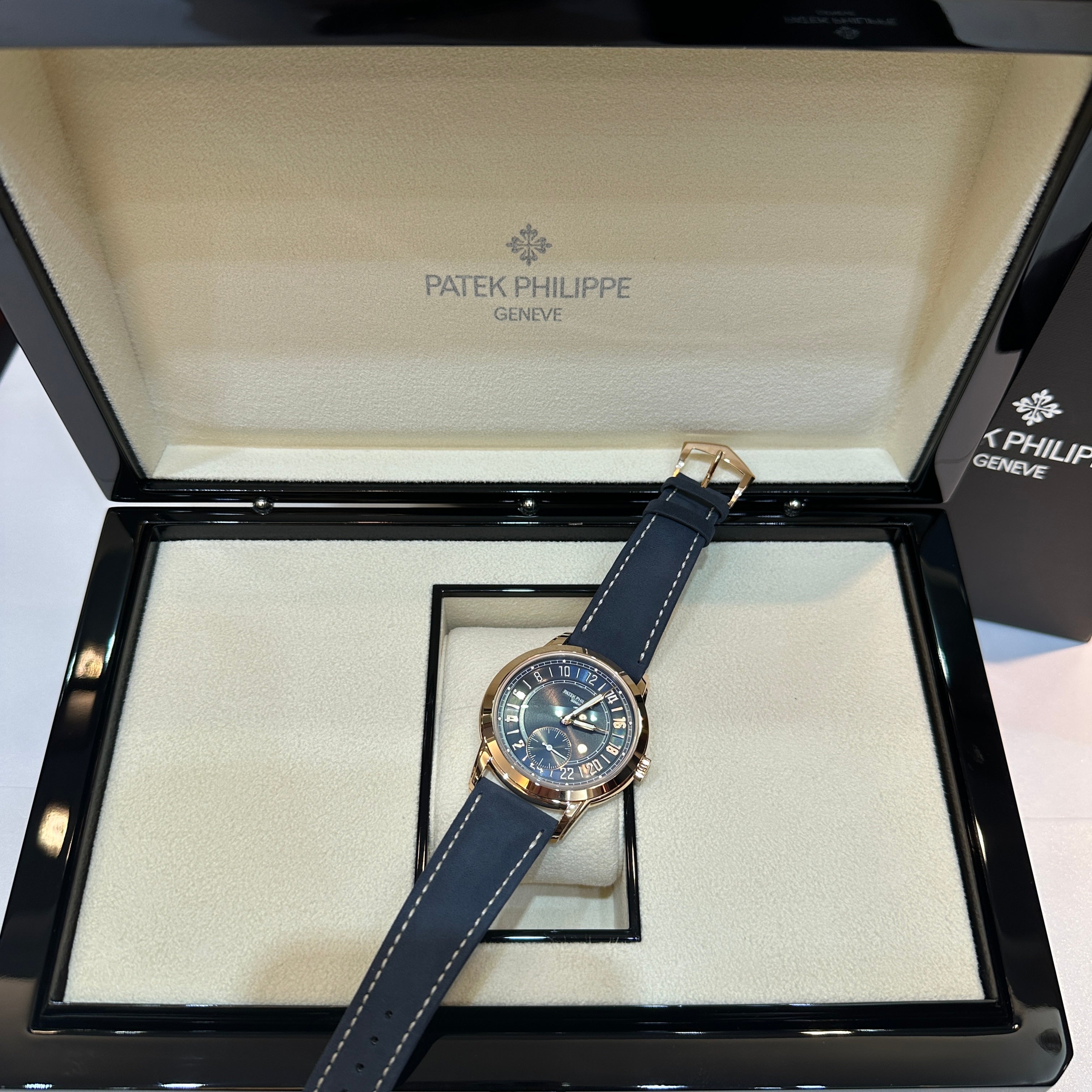 Patek Philippe Complications Travel Time 24H 5224R‑001 Rose Gold 42 mm
