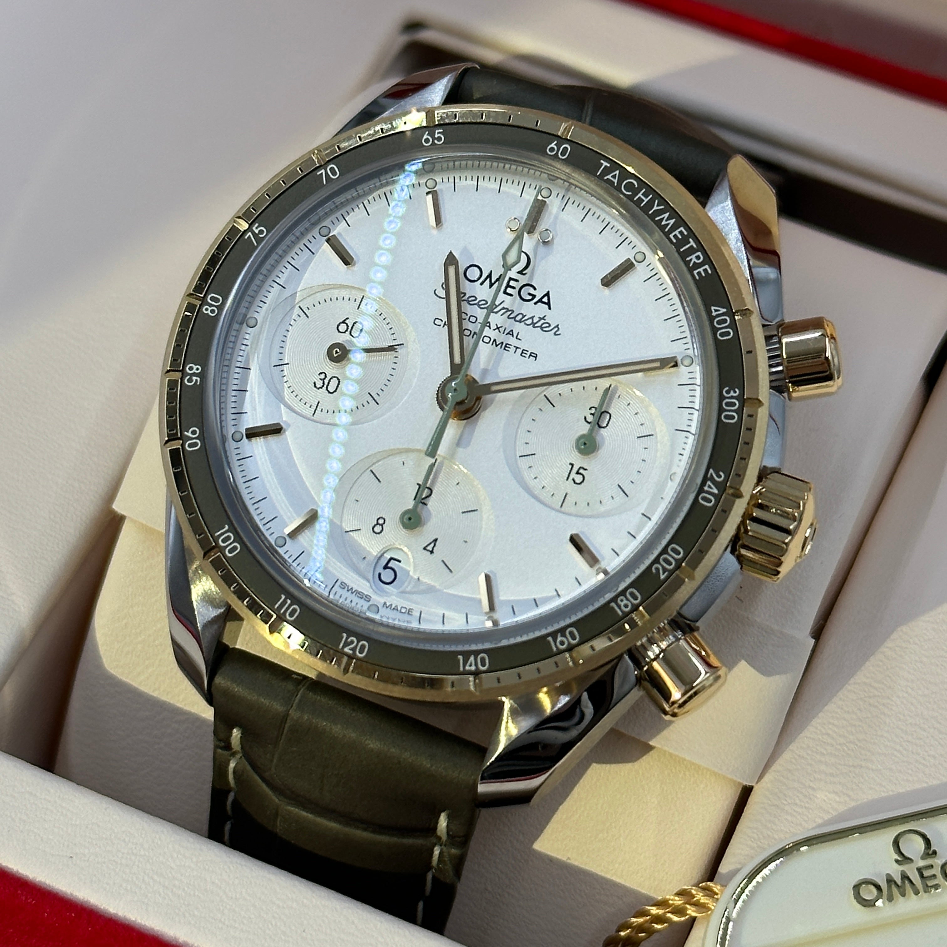 Omega Speedmaster 324.23.38.50.02.001  2026