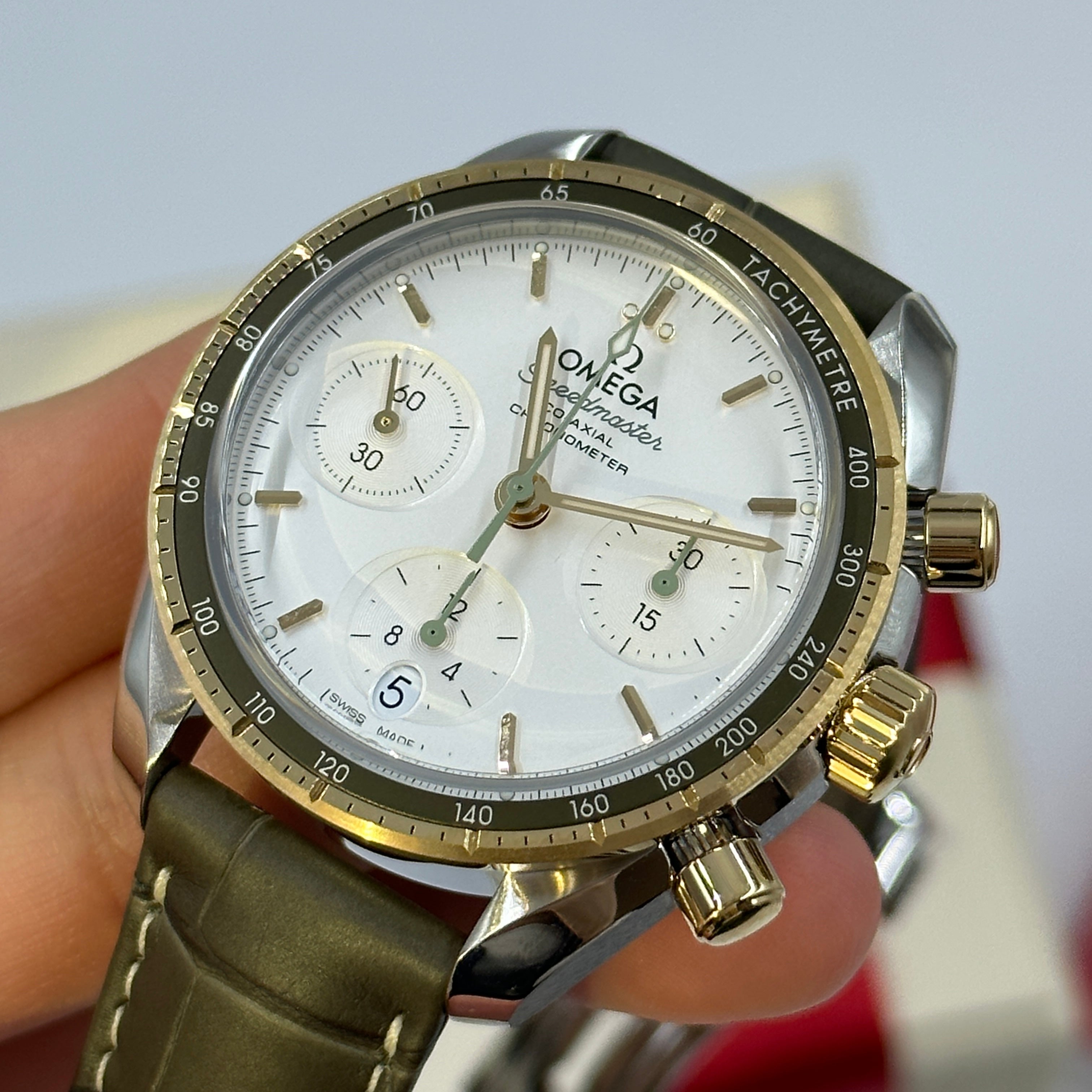Omega Speedmaster 324.23.38.50.02.001  2026