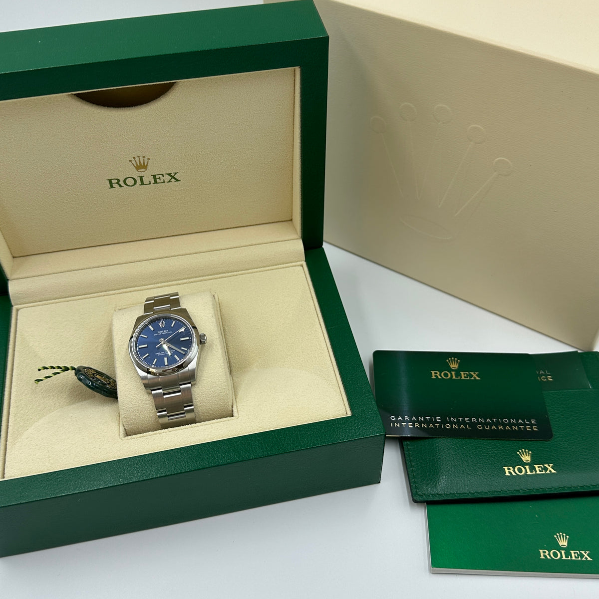 Rolex Oyster Perpetual 34 124200-0003 Blue Index 2025
