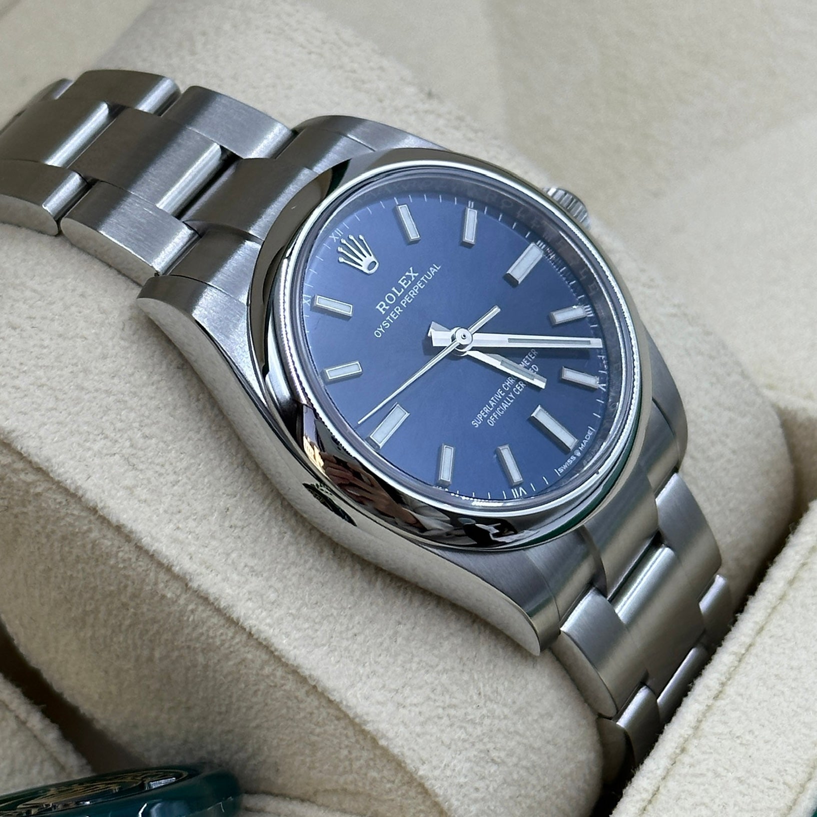 Rolex Oyster Perpetual 34 124200-0003 Blue Index 2025