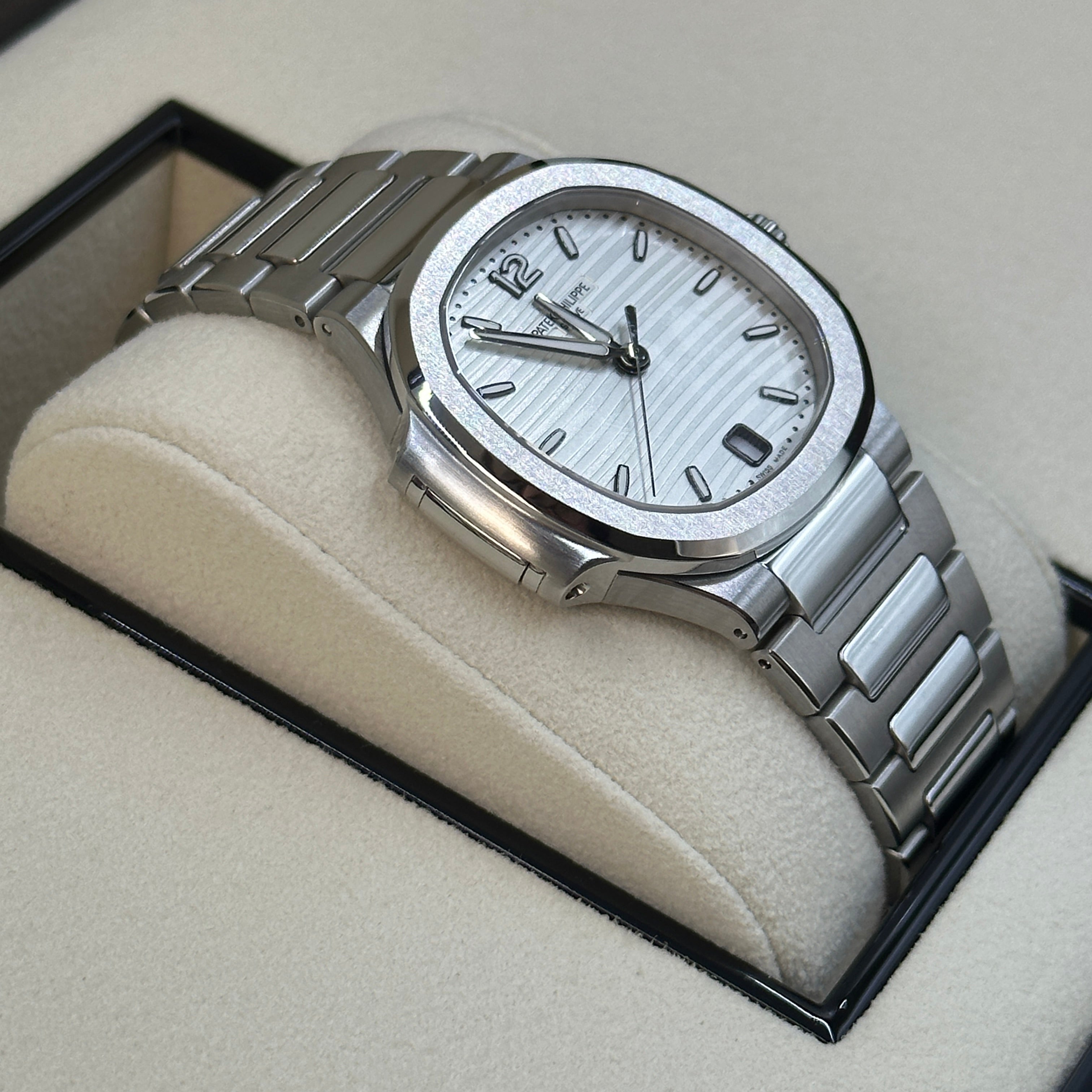 Patek Philippe Nautilus 7118/1A-010