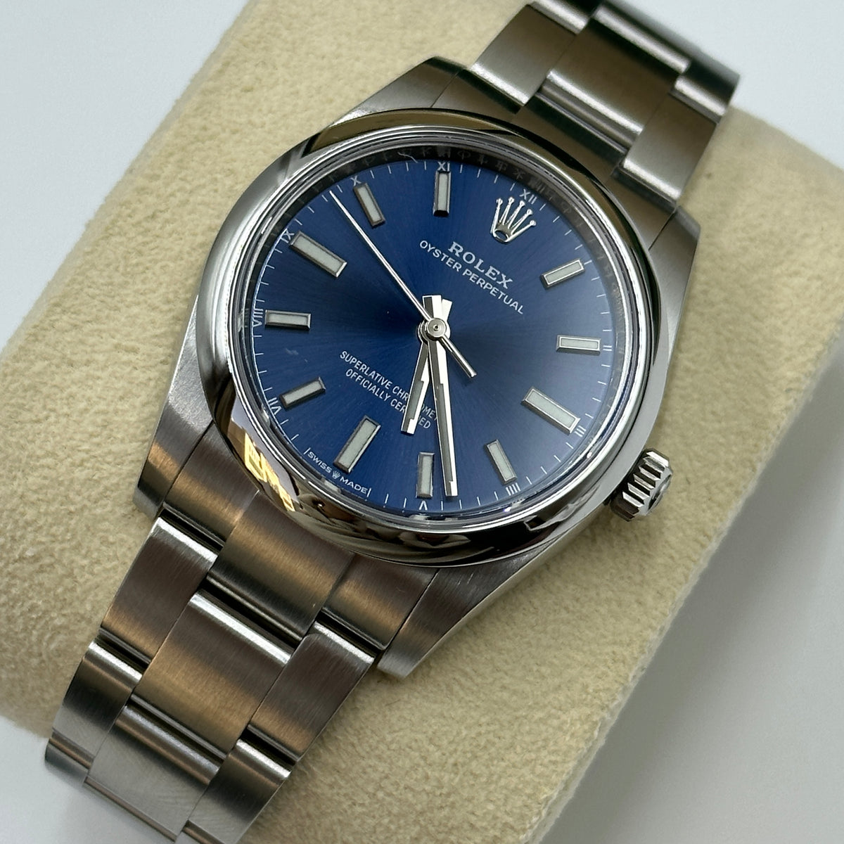 Rolex Oyster Perpetual 34 124200-0003 Blue Index 2025