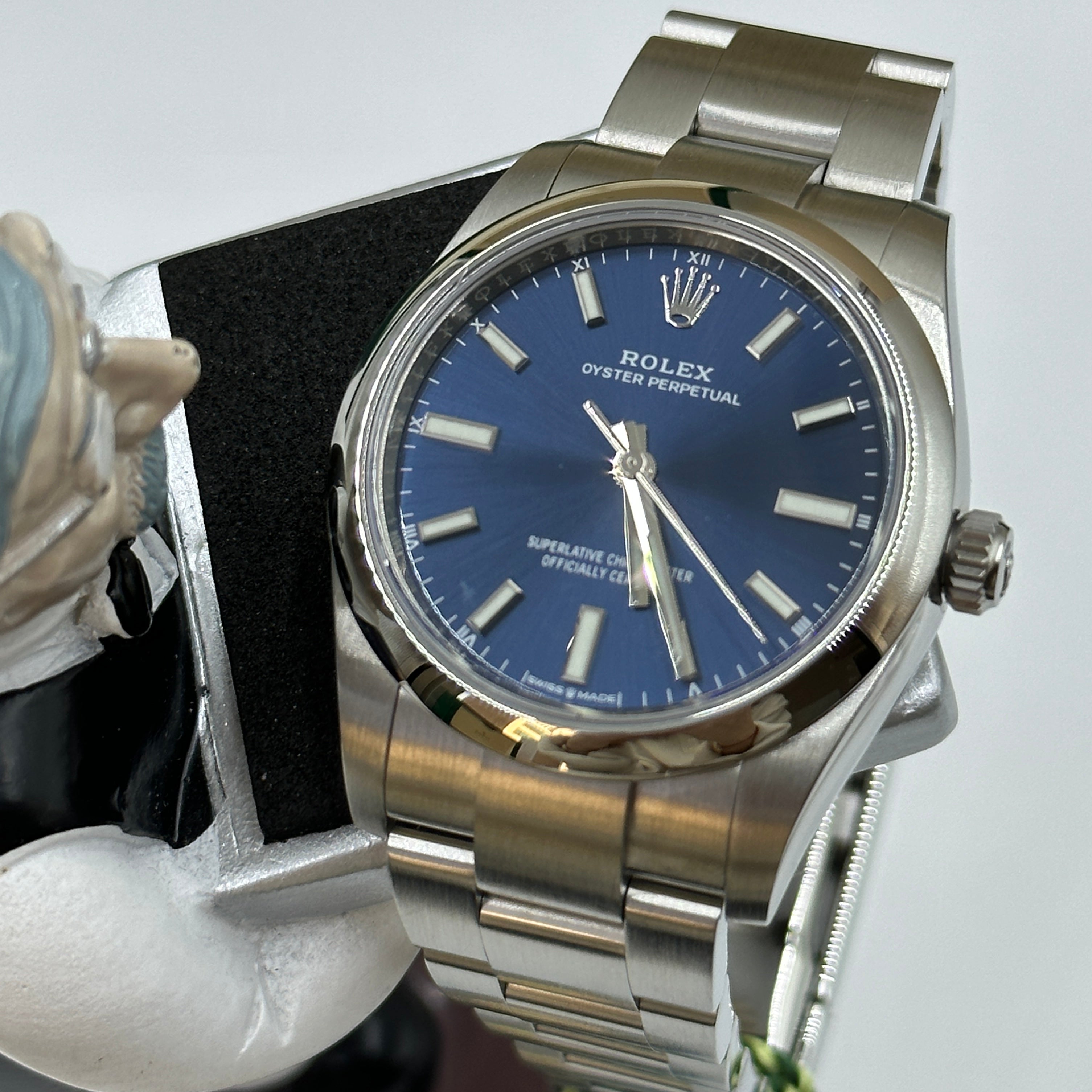 Rolex Oyster Perpetual 34 124200-0003 Blue Index 2025