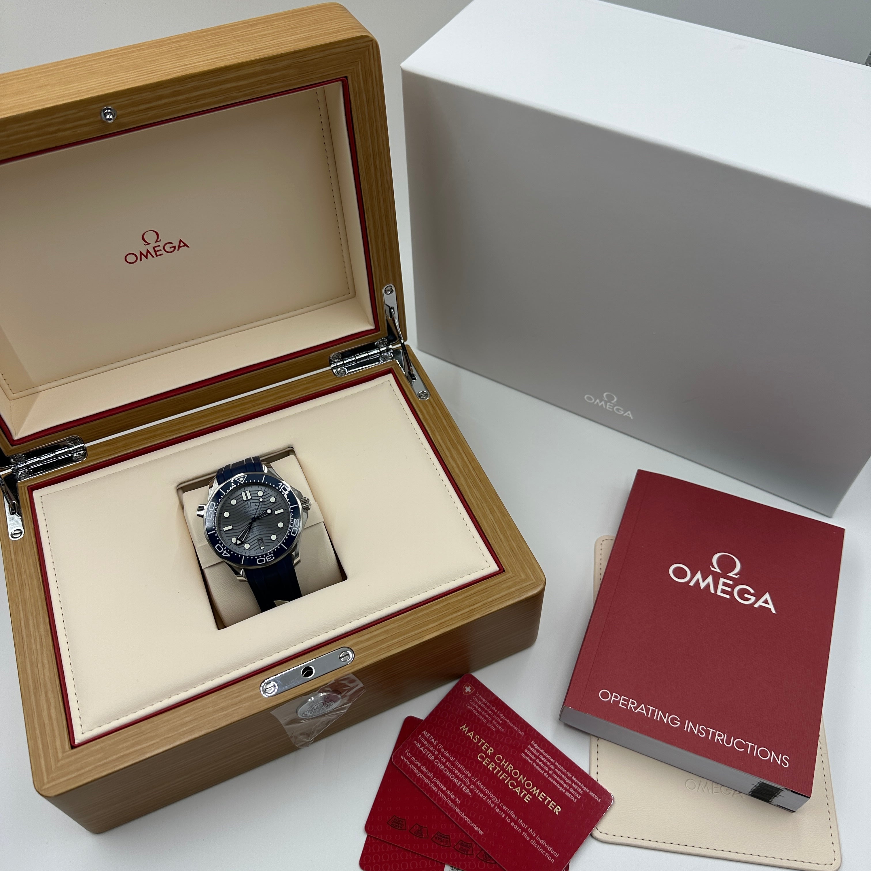 Omega Seamaster Diver 300 M 210.32.42.20.06.001