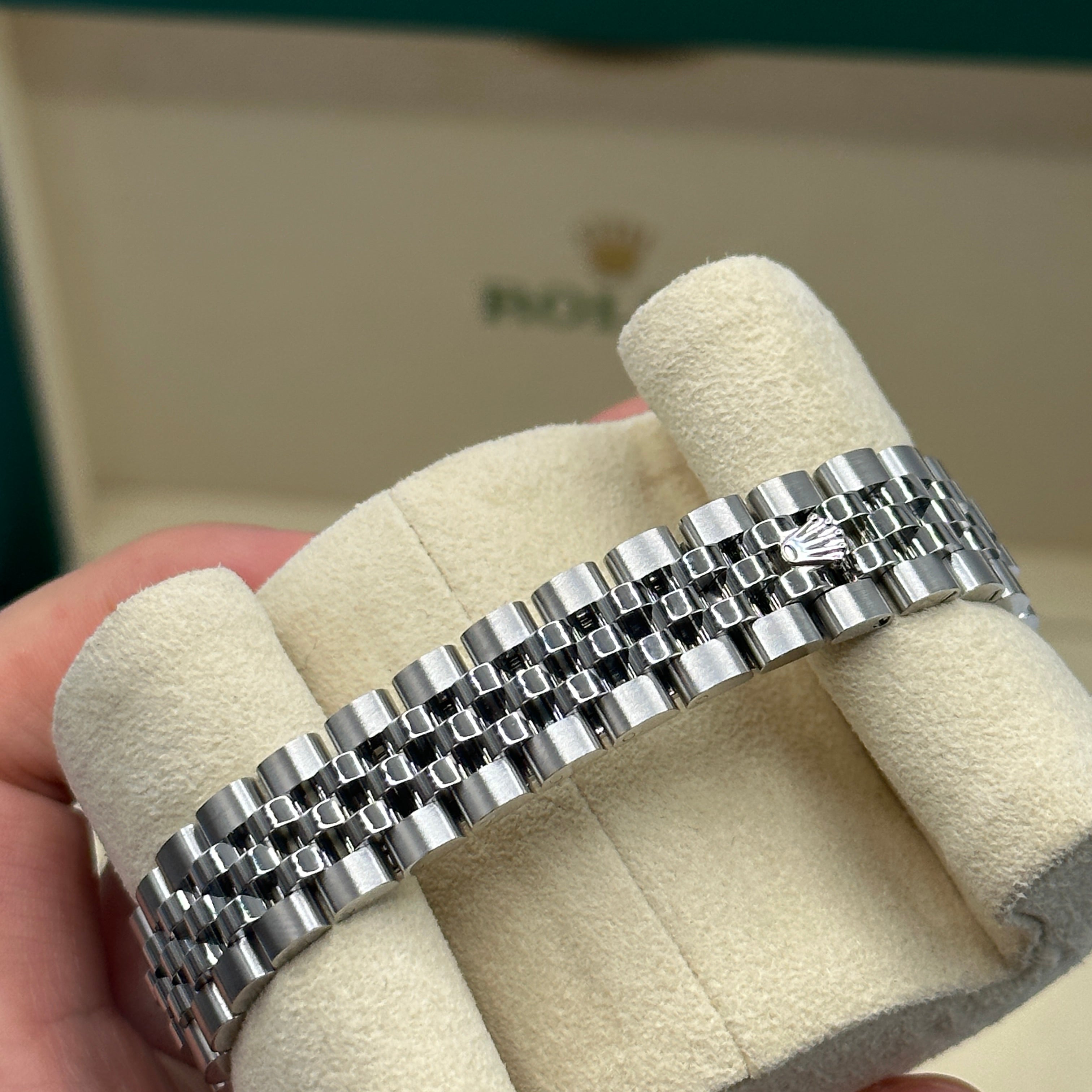 Rolex Lady-Datejust 279174 White Roman Jubilee 2025