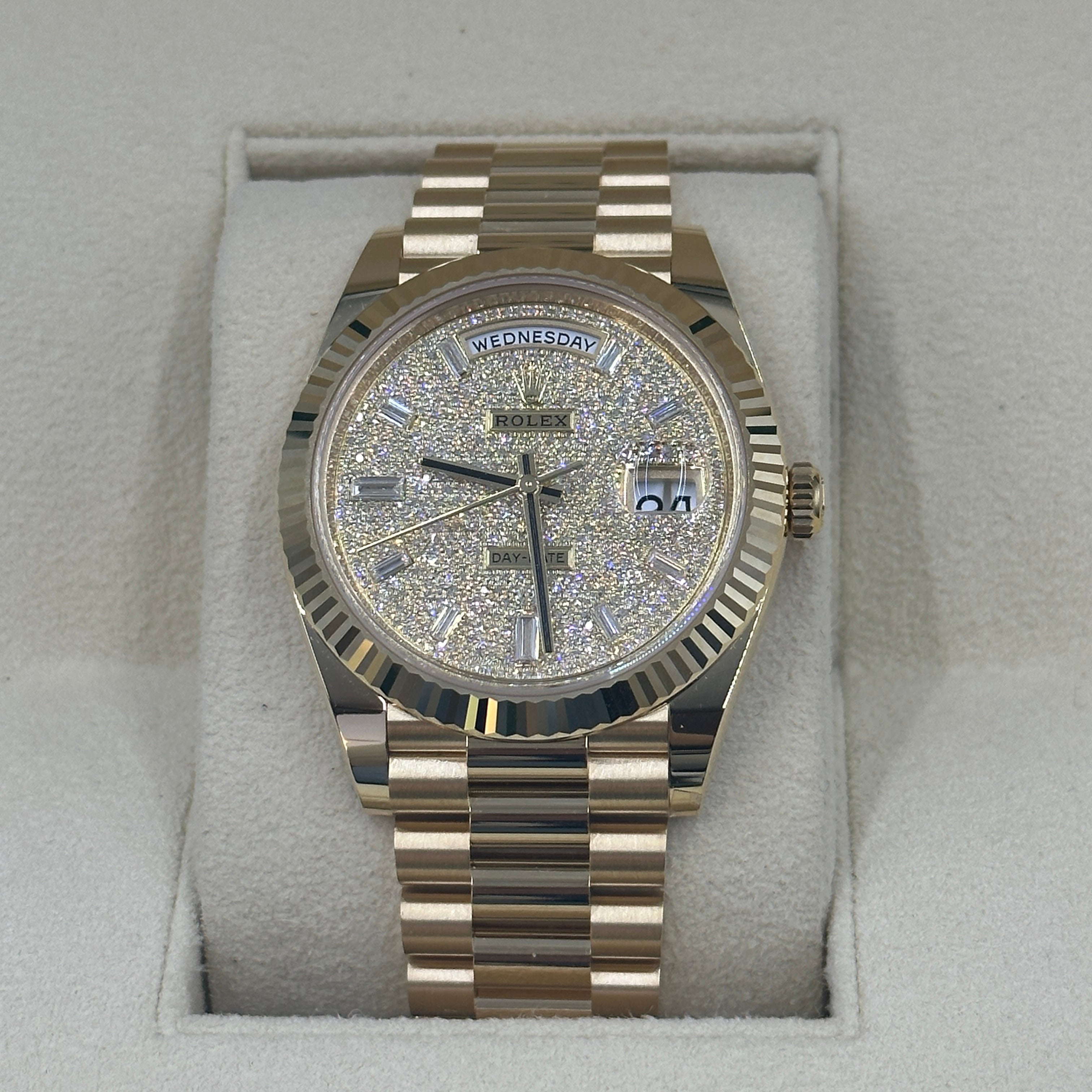 Rolex Day-Date 40 228238A Pave 2025