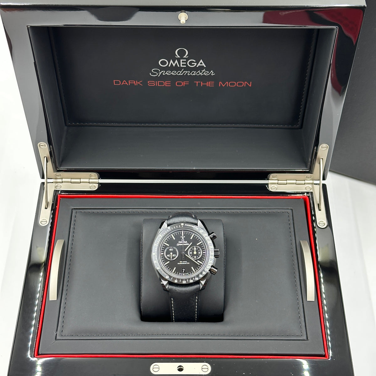 Omega 311.92.44.51.01.004 Speedmaster Moonwatch Co-Axial Dark Side of the Moon Pitch Black 2026