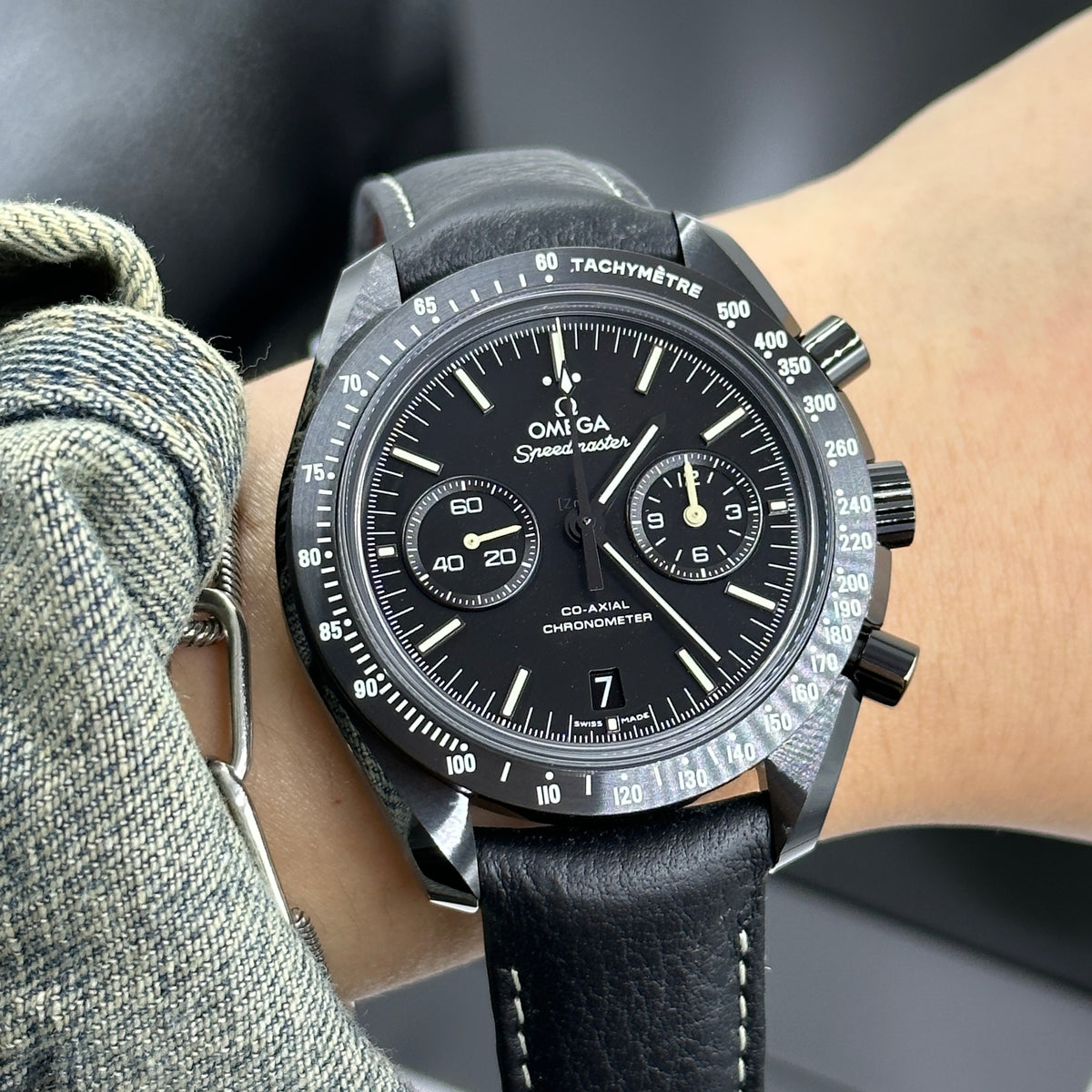 Omega 311.92.44.51.01.004 Speedmaster Moonwatch Co-Axial Dark Side of the Moon Pitch Black 2026