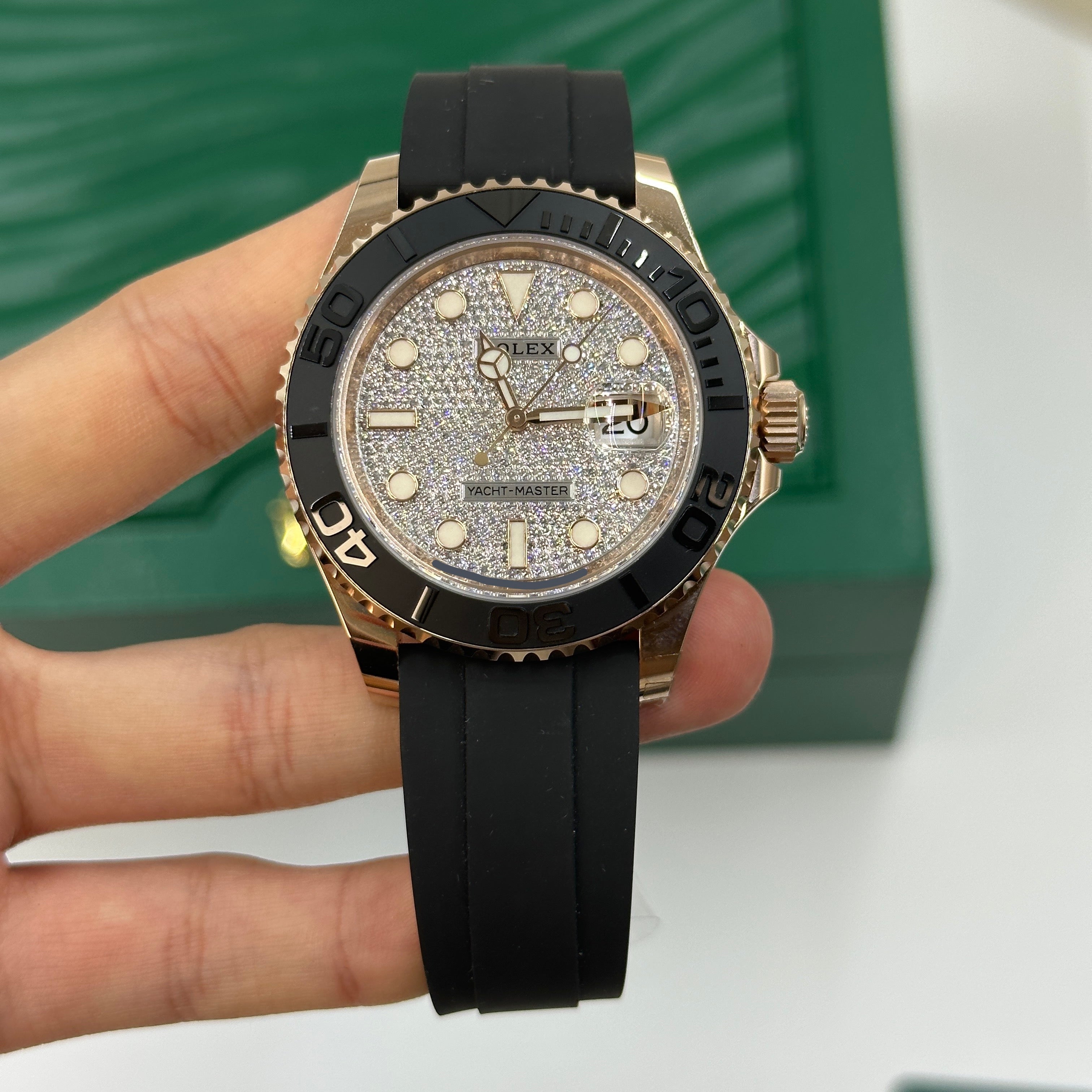 Rolex  Yacht-Master 40 126655 PAVE