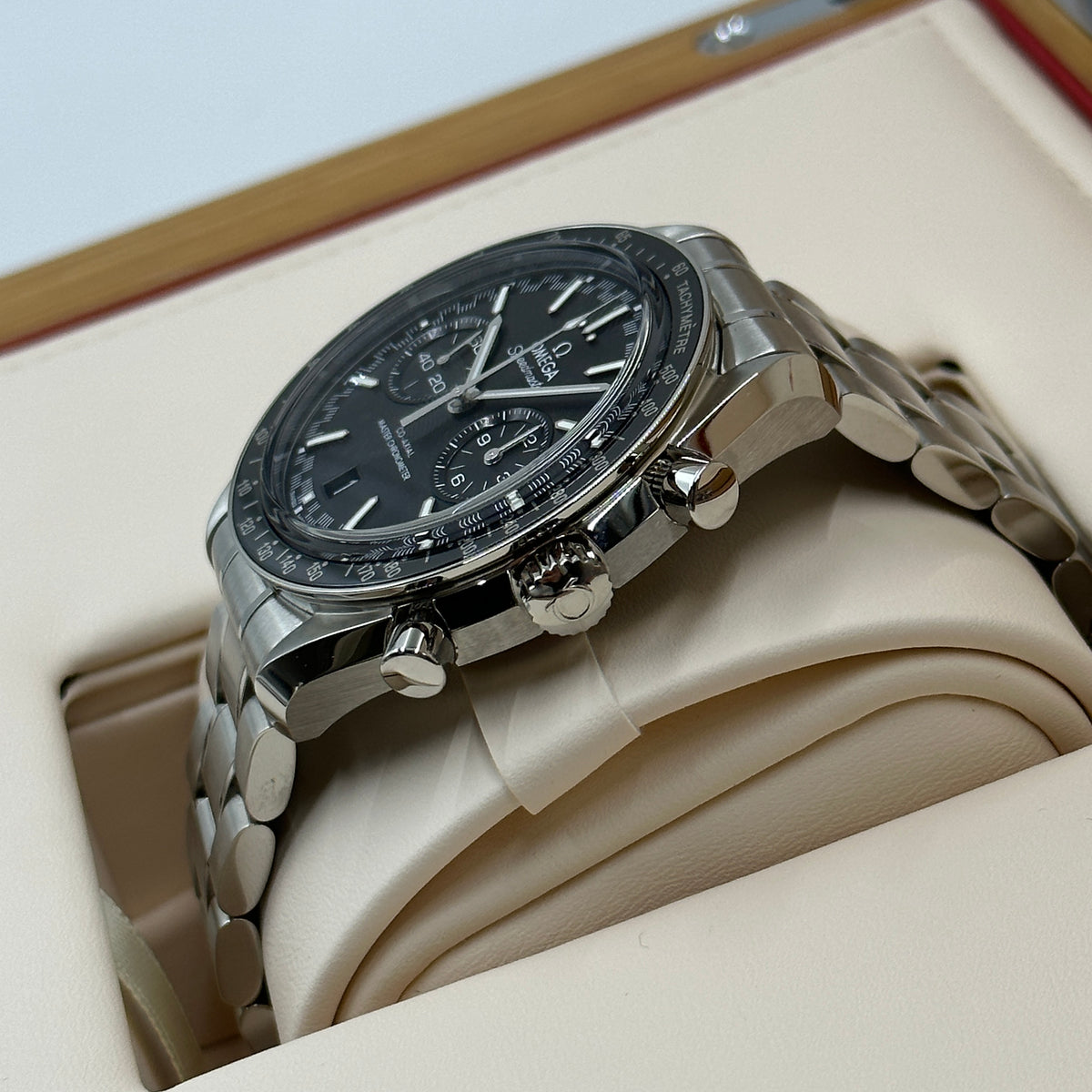 Omega Speedmaster Racing Master 329.30.44.51.01.001 2026