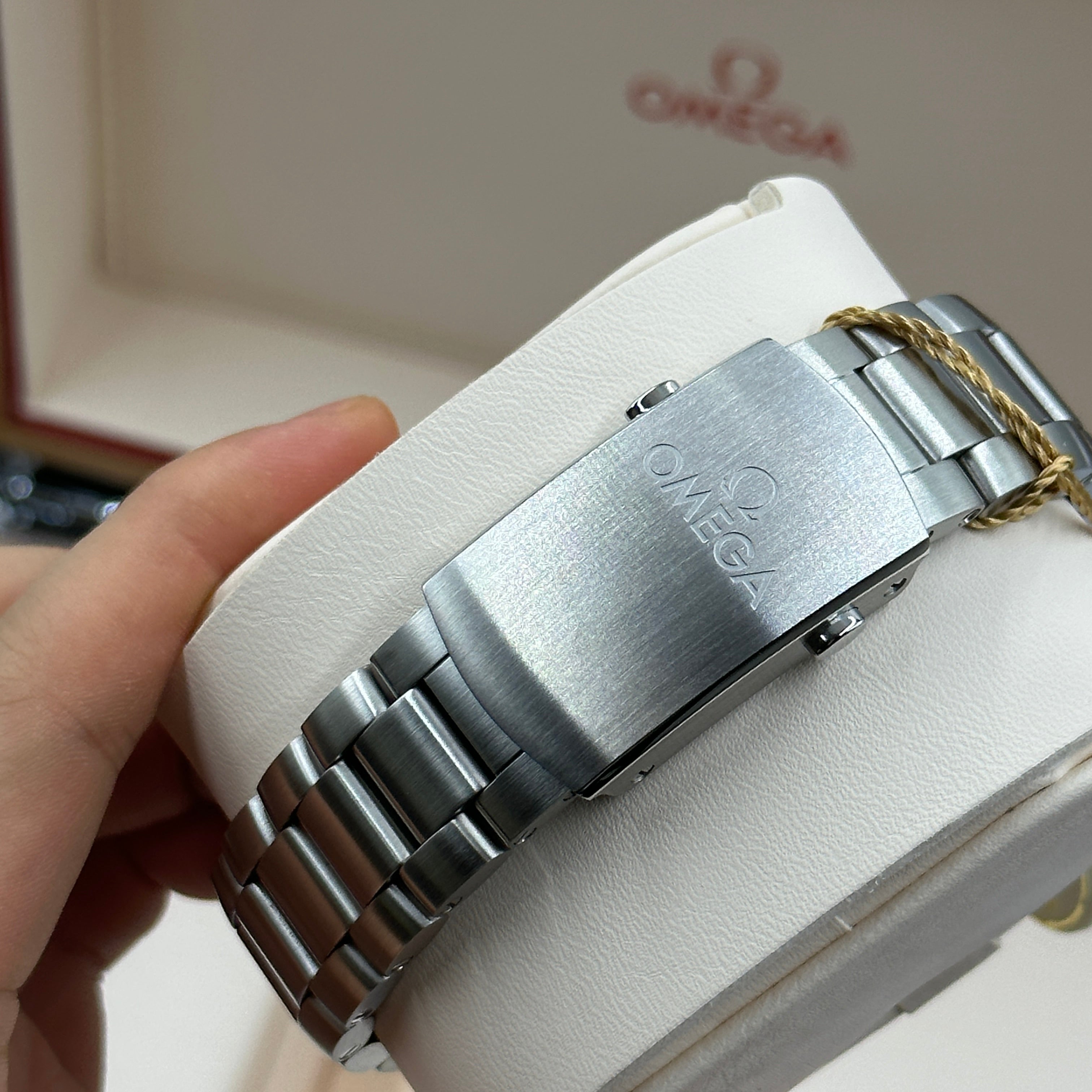 Omega Seamaster Planet Ocean 600m Co-axial Master Summer Blue 215.30.40.20.03.002