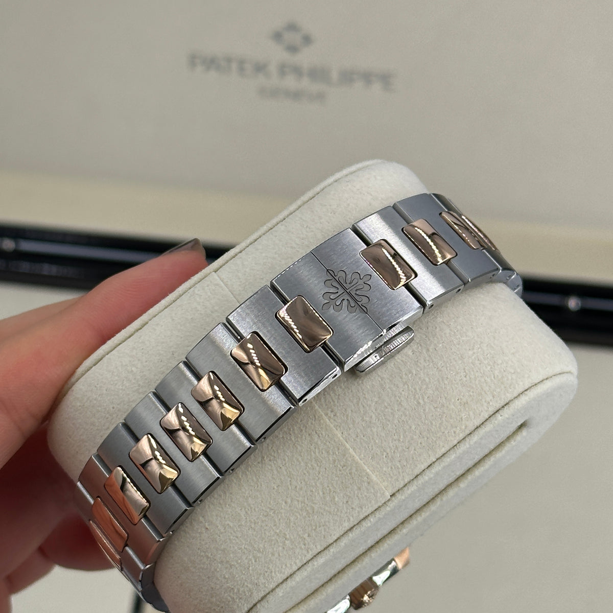 Patek Philippe Cubitus 5821/1Ar-001 2025