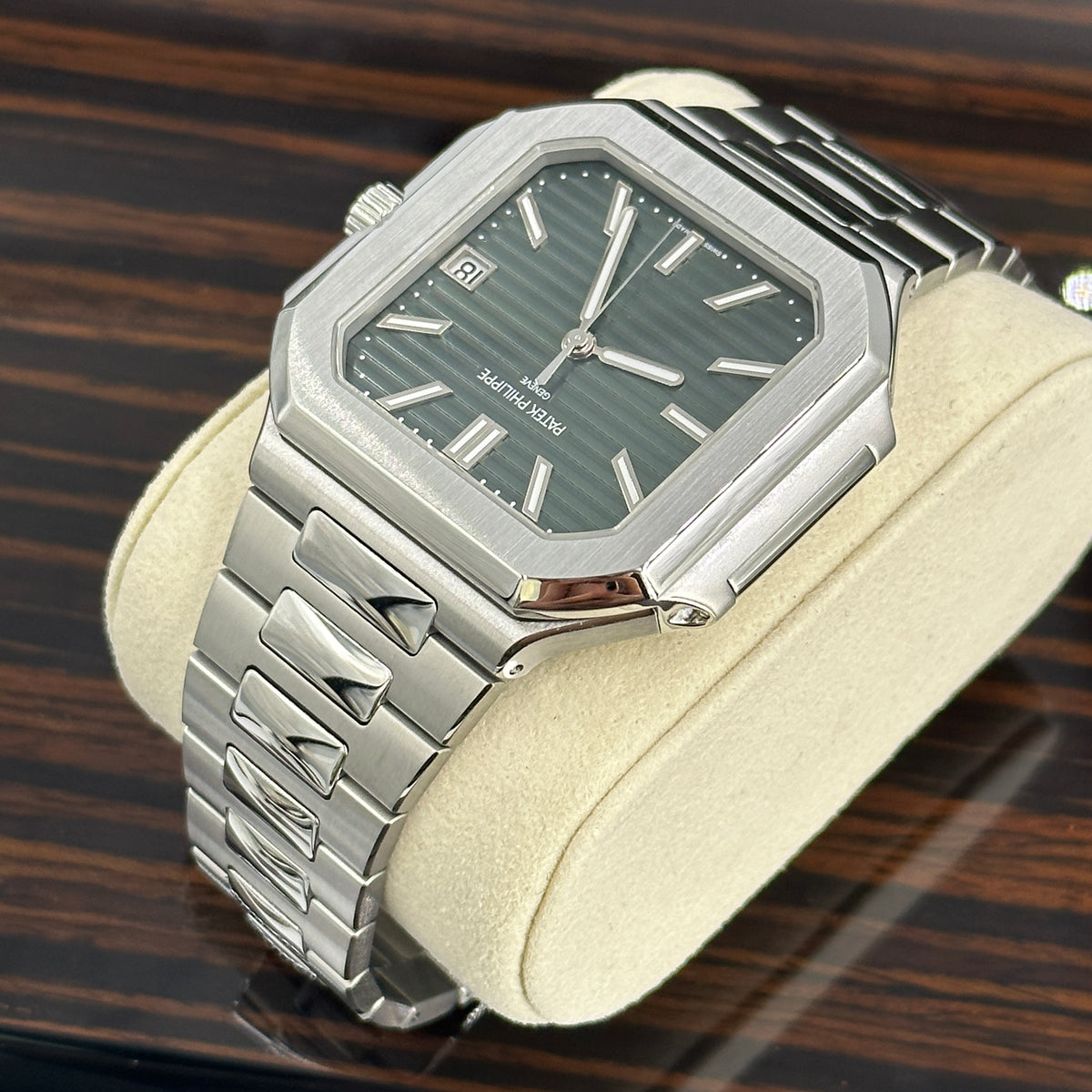 Patek Philippe Cubitus 5821/1A-001 2026