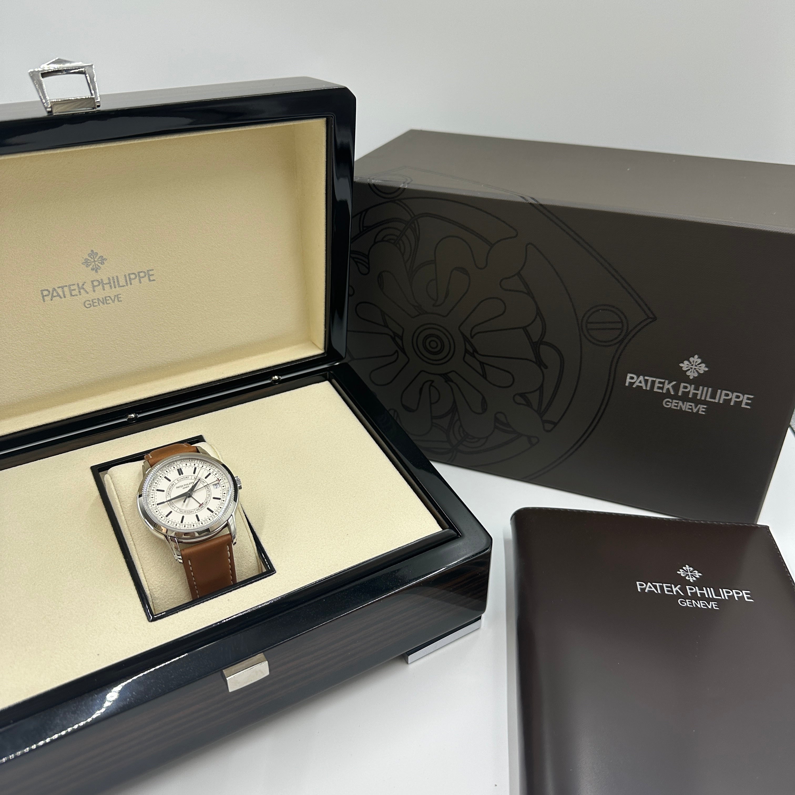 Patek Philippe Calatrava Weekly Calendar 5212A‑001 Steel 40 mm