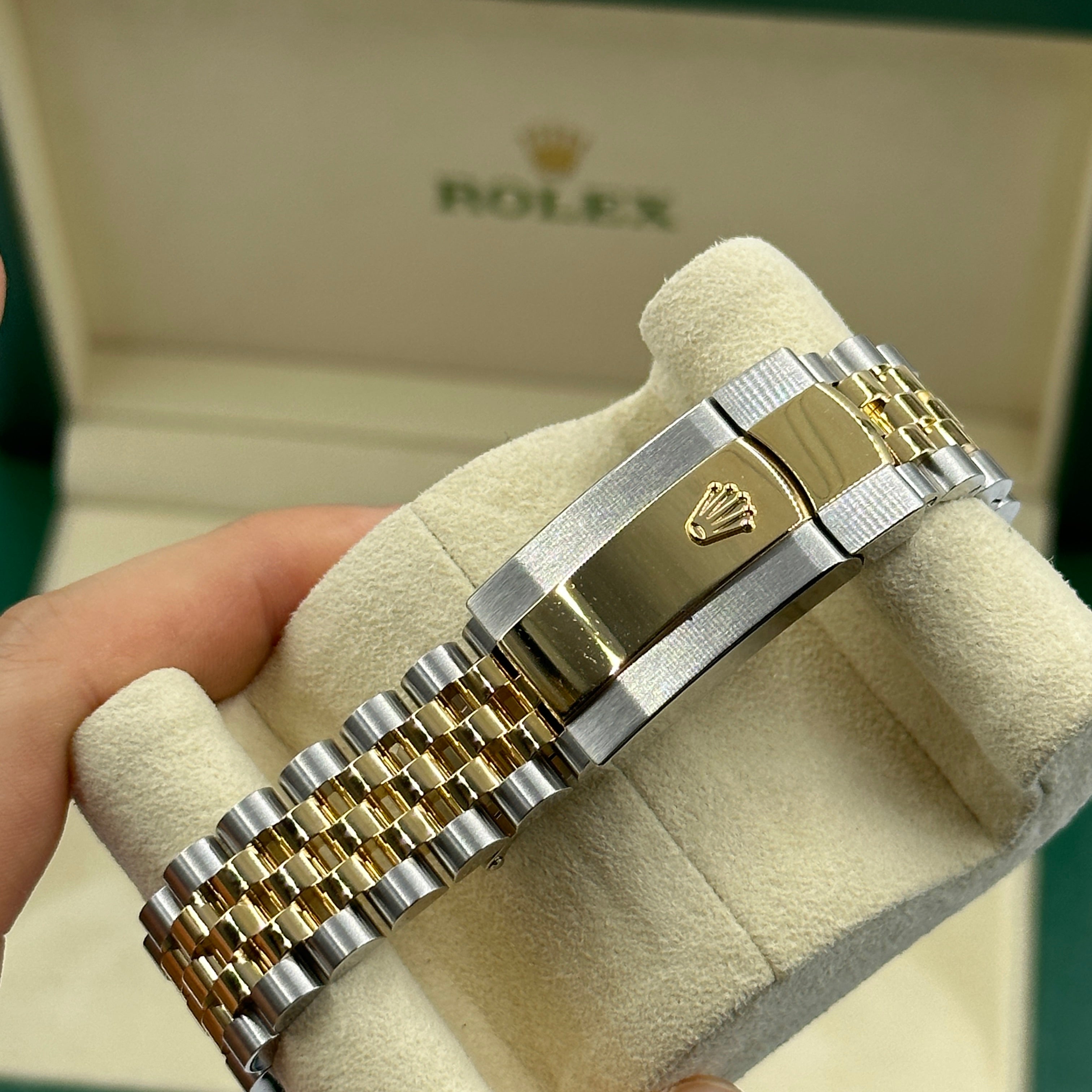 Rolex Datejust 36 126231 White Roman Jubilee 2025