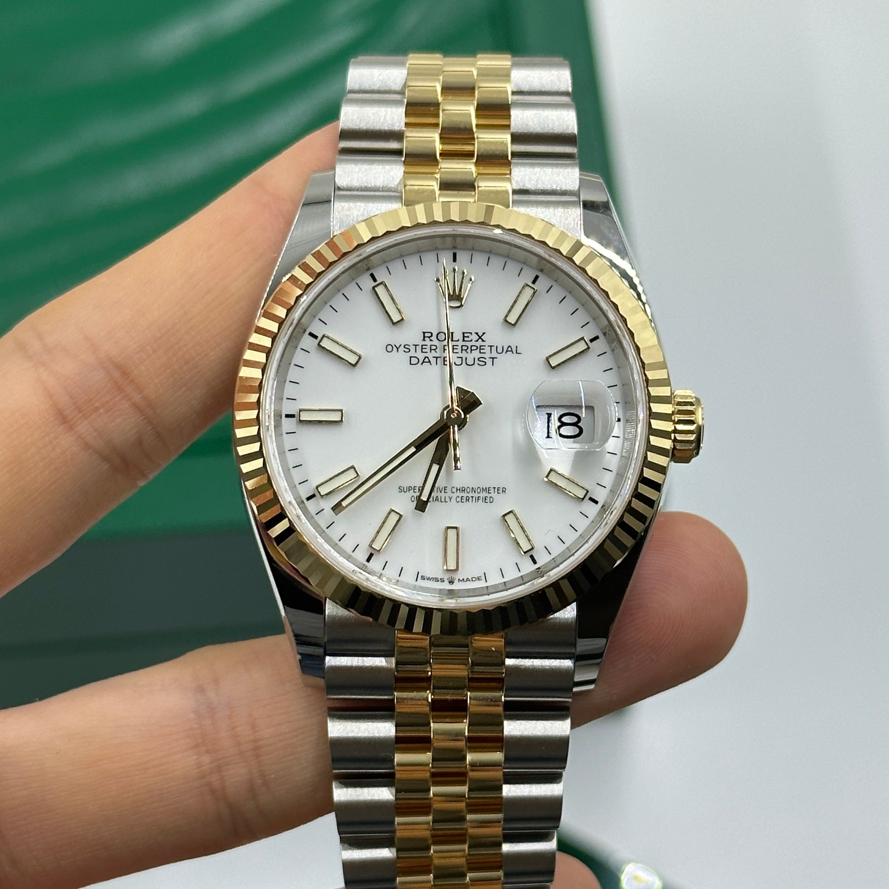 ROLEX Datejust 36 126233 WHITE ROMAN JUB