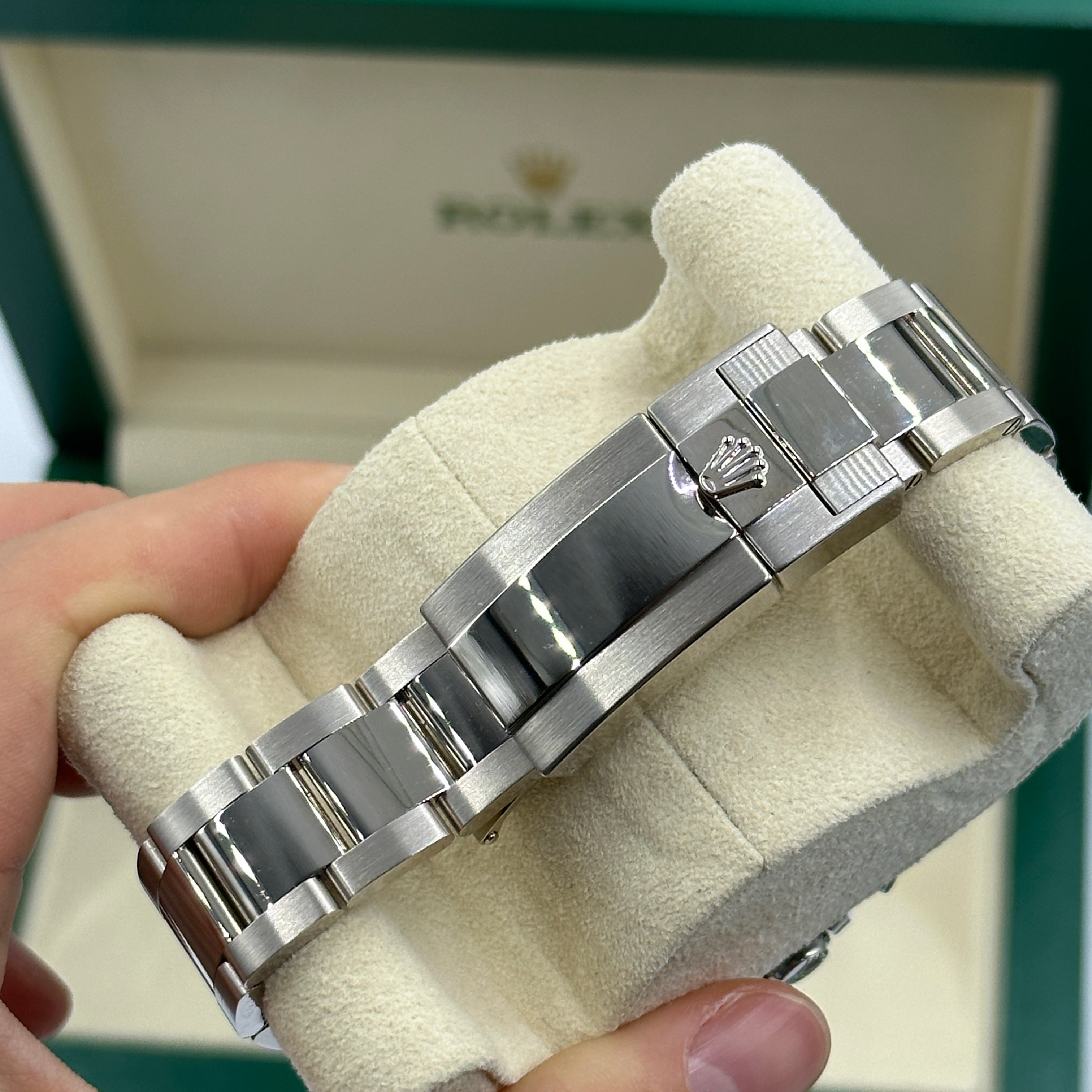 Rolex Cosmograph Daytona 126509 Bright black and steel set with diamonds