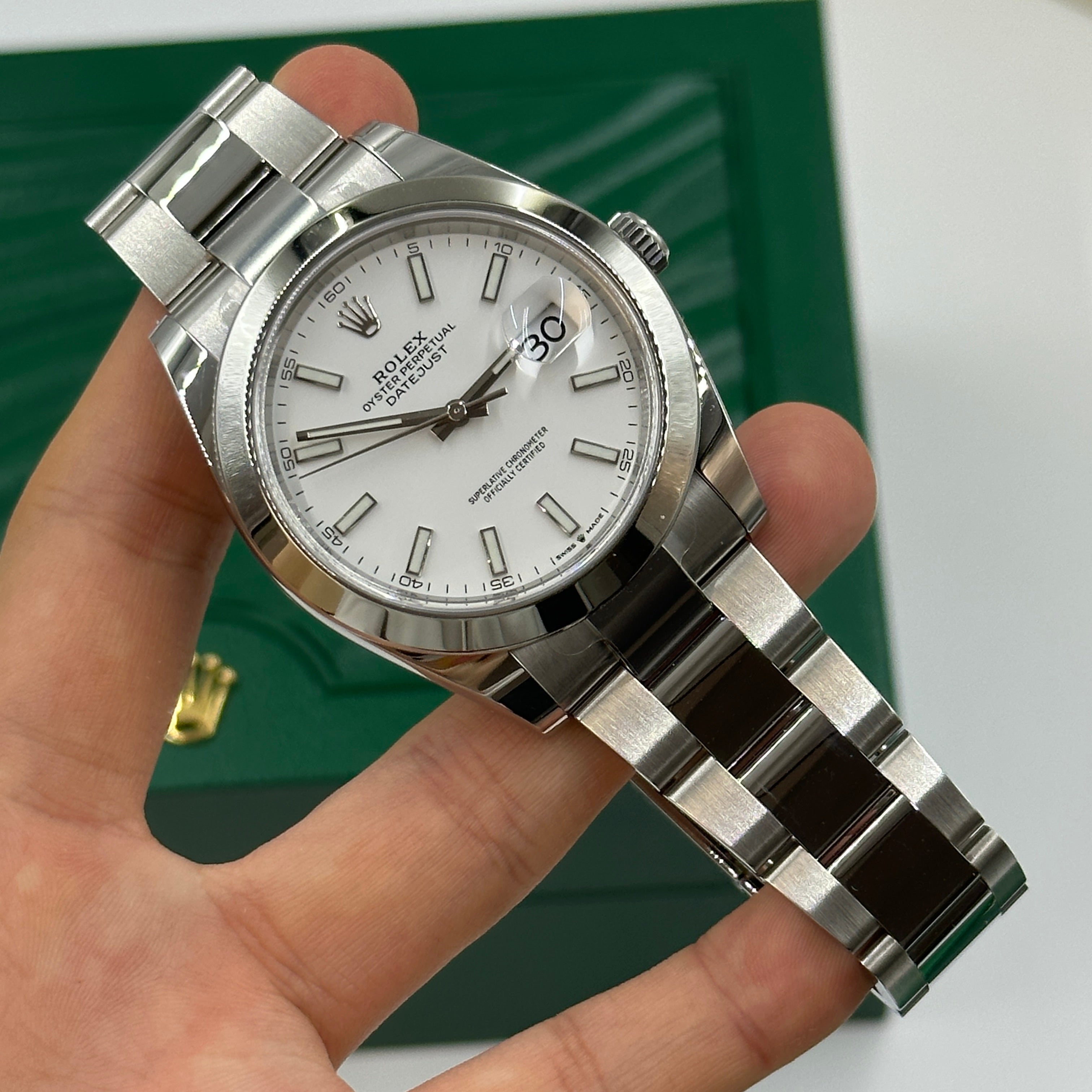 Rolex Datejust 41 126300 White Oyster