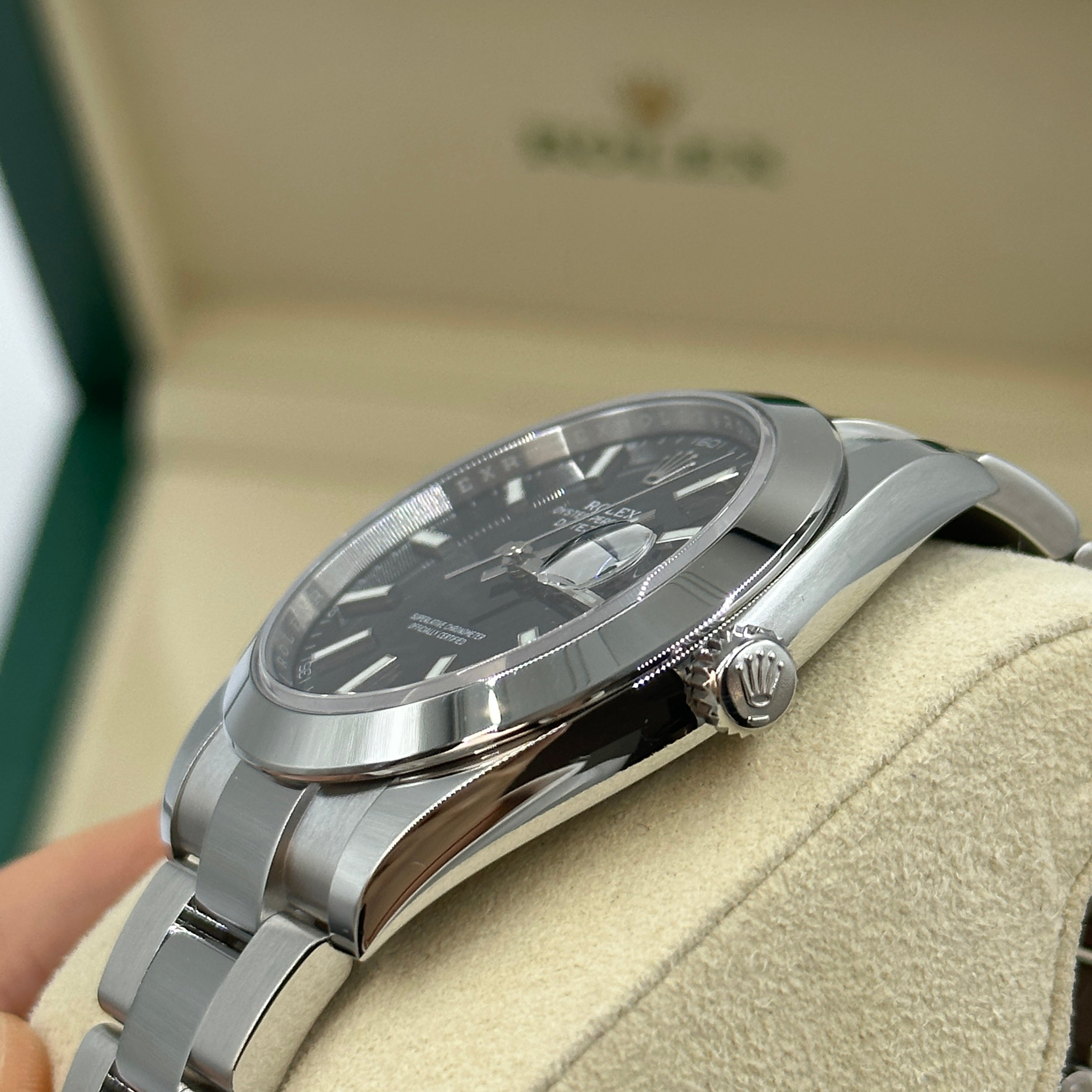 Rolex Datejust 41 126300 Black Index Oyster 2025