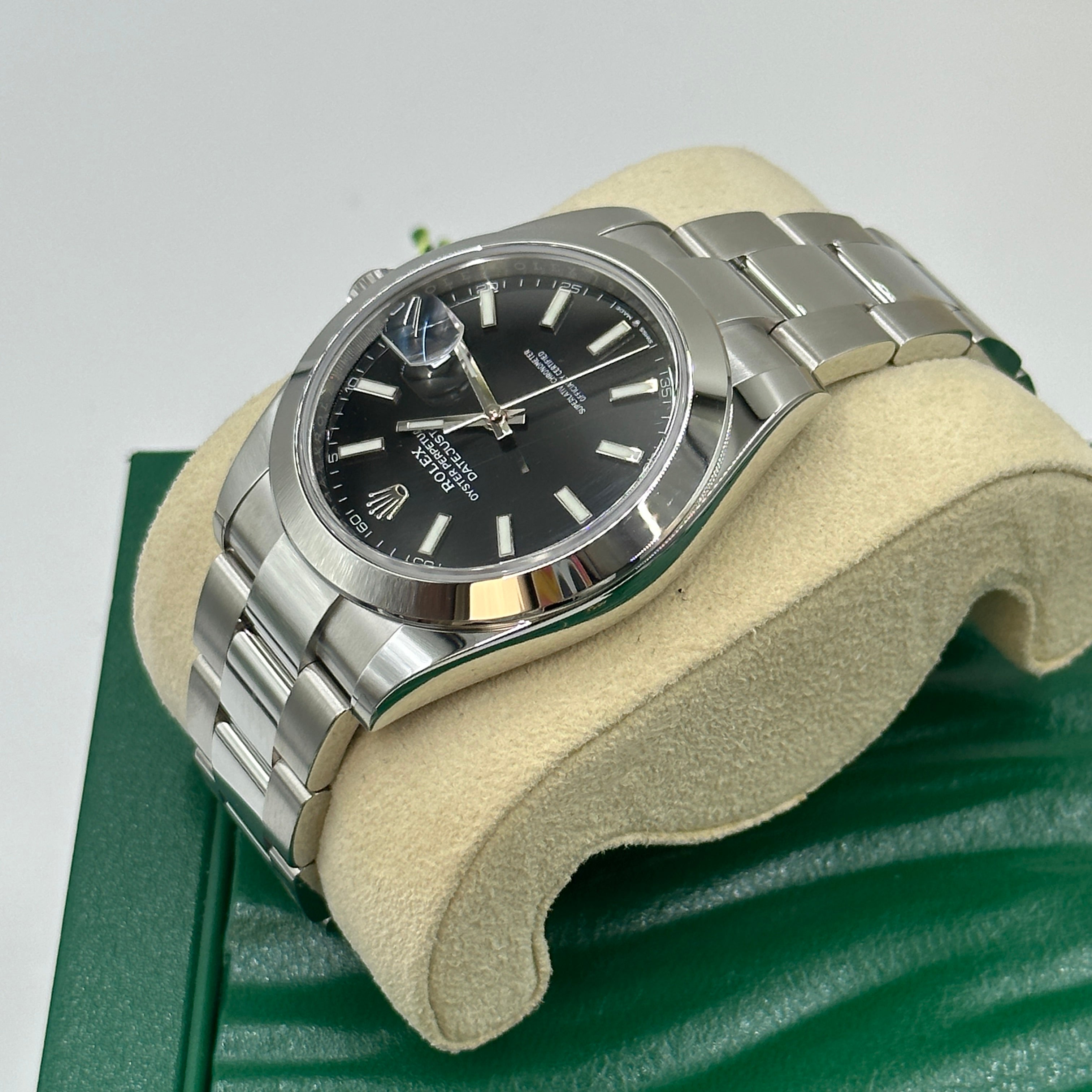 Rolex Datejust 41 126300 Black Index Oyster 2025