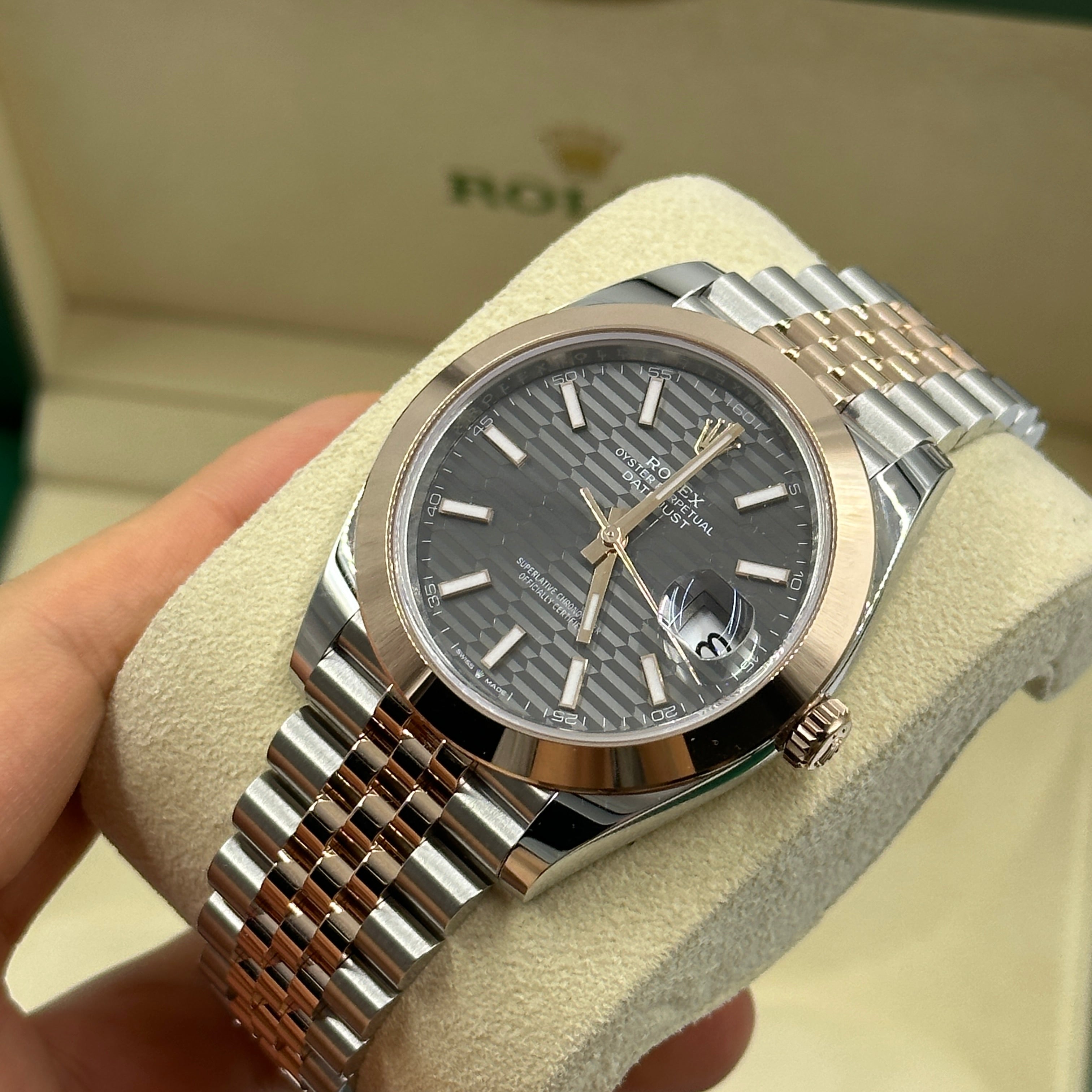 Rolex Datejust 41 126301 Grey Fluted Jubilee 2024