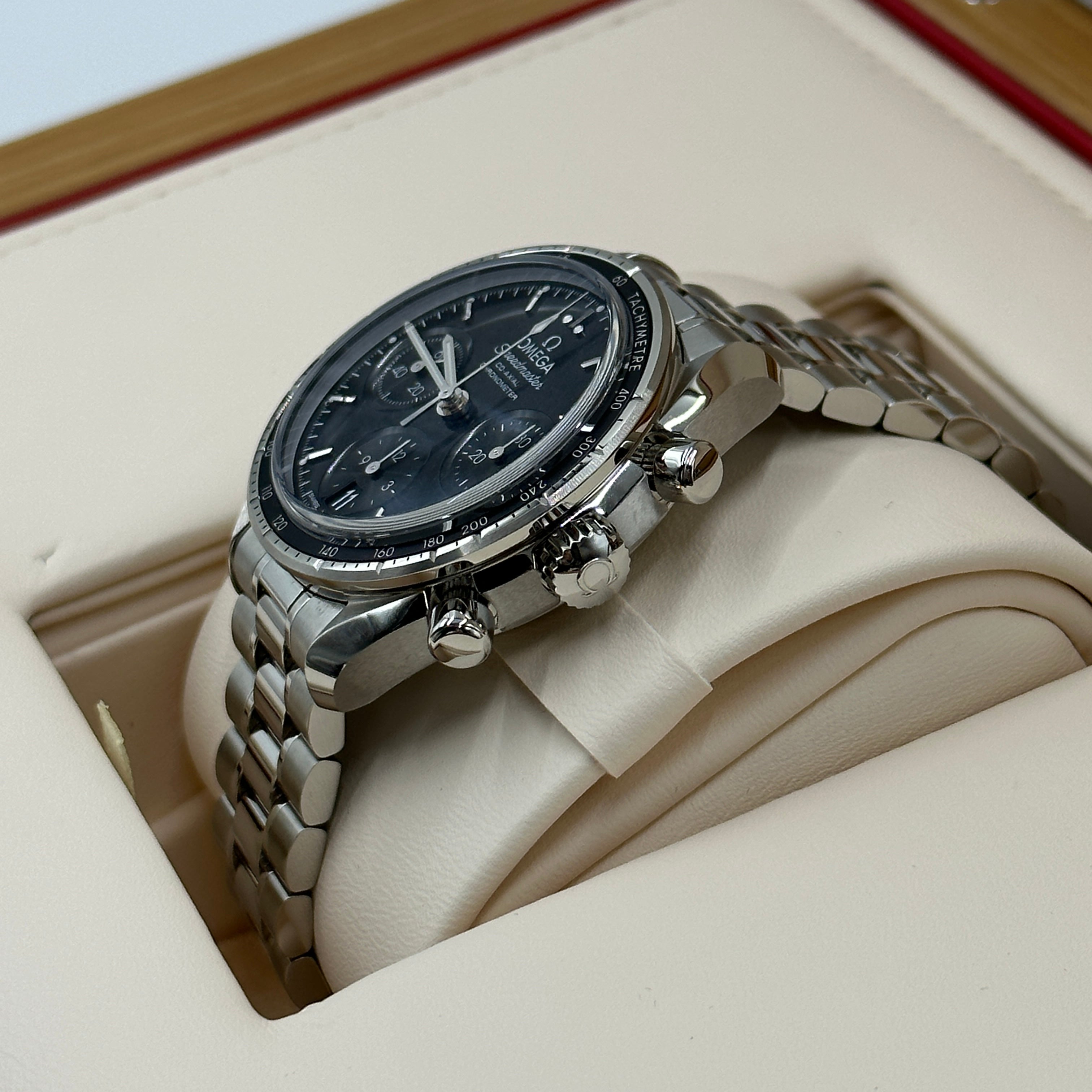 Omega Speedmaster 38 324.30.38.50.01.001