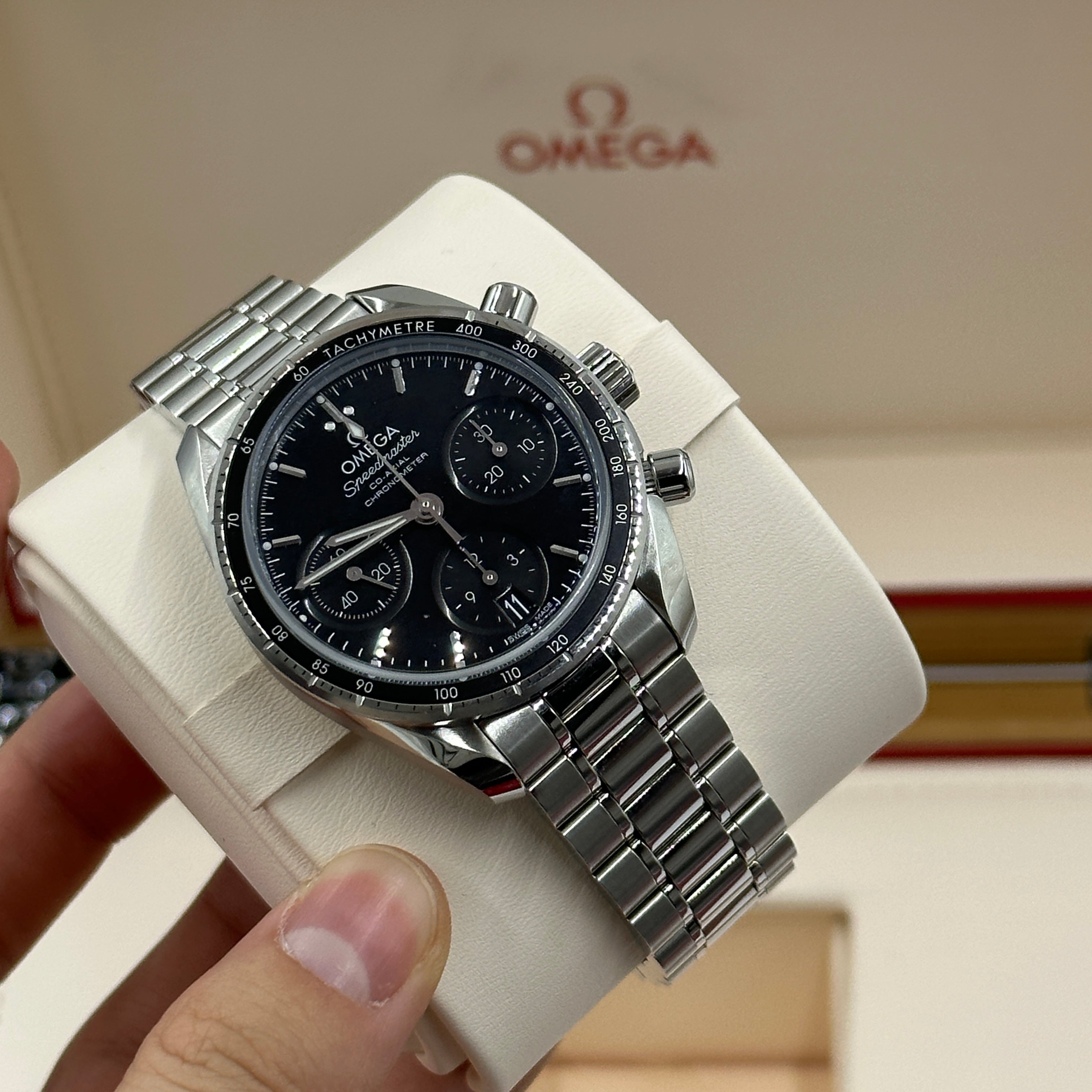 Omega Speedmaster 38 324.30.38.50.01.001