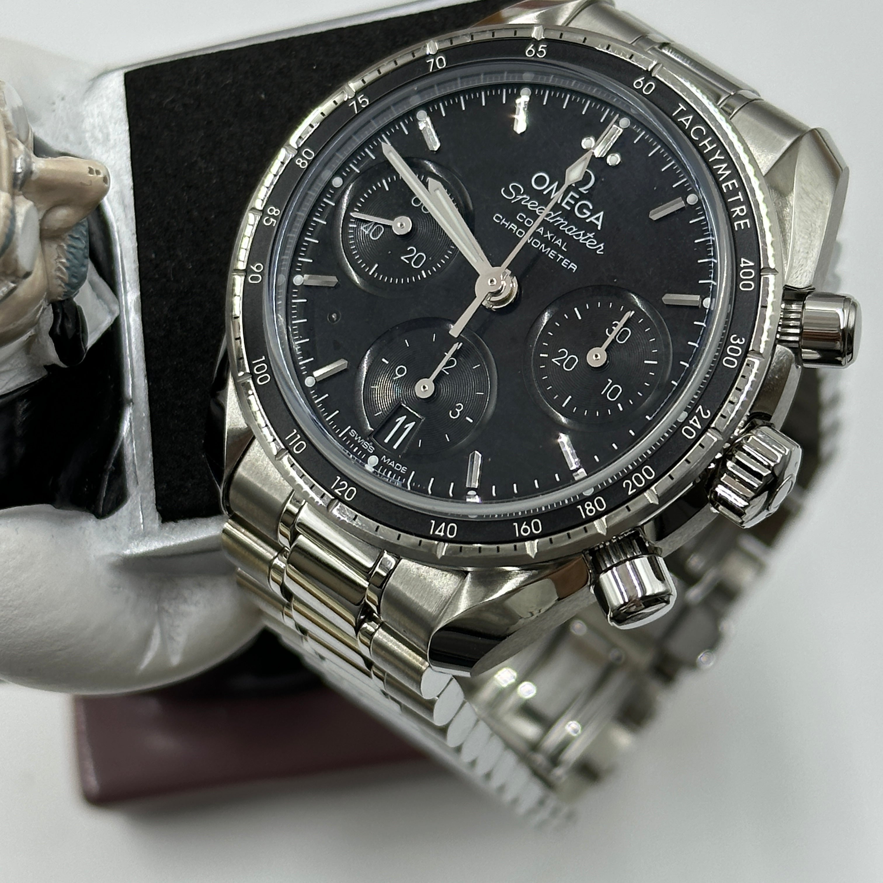 Omega Speedmaster 38 324.30.38.50.01.001