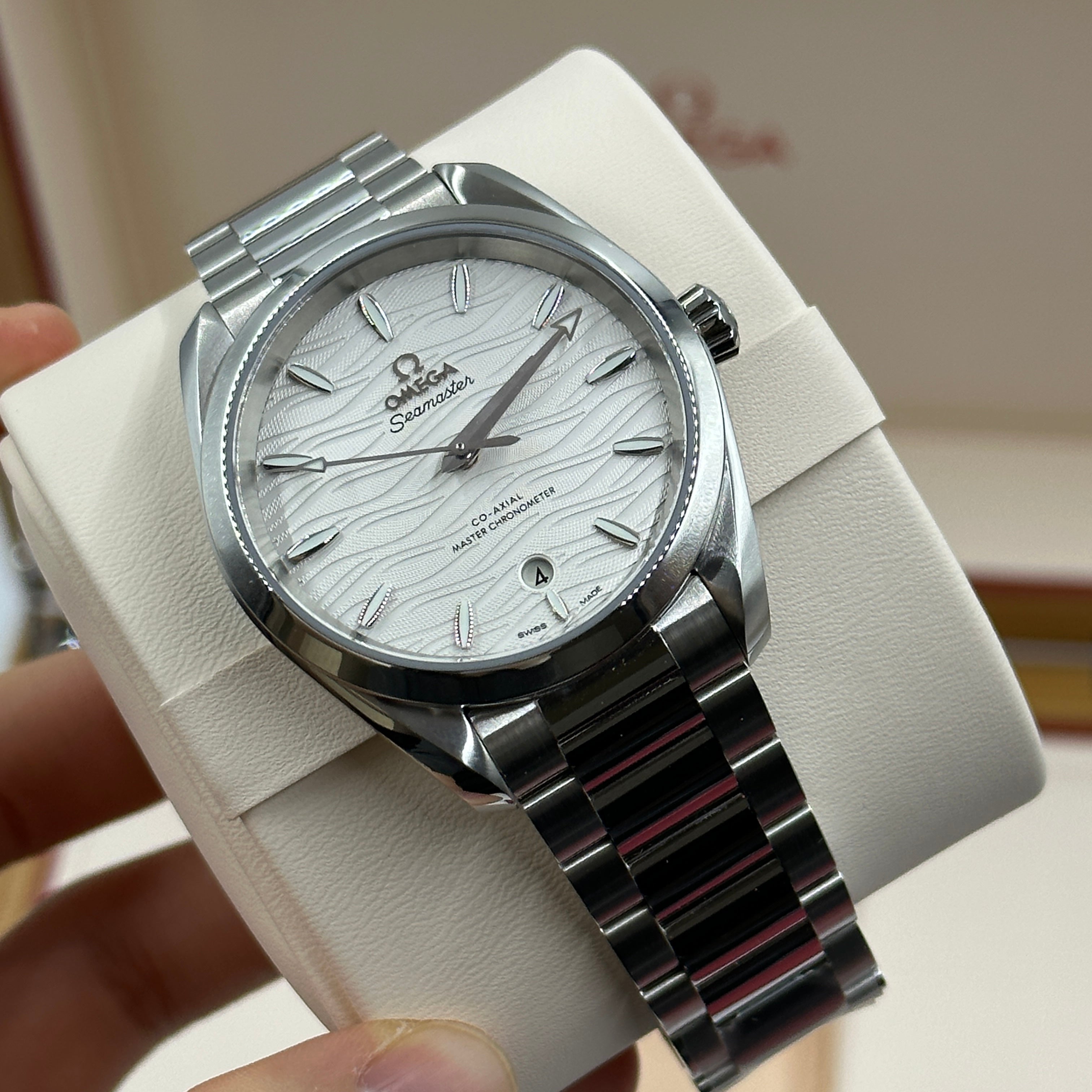 Omega - 220.10.38.20.02.003 Seamaster Aqua Terra 150M Master Chronometer 38
