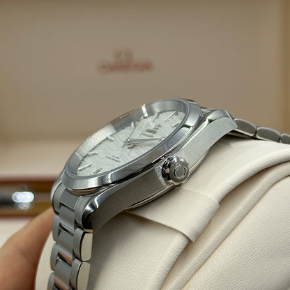 Omega - 220.10.38.20.02.003 Seamaster Aqua Terra 150M Master Chronometer 38