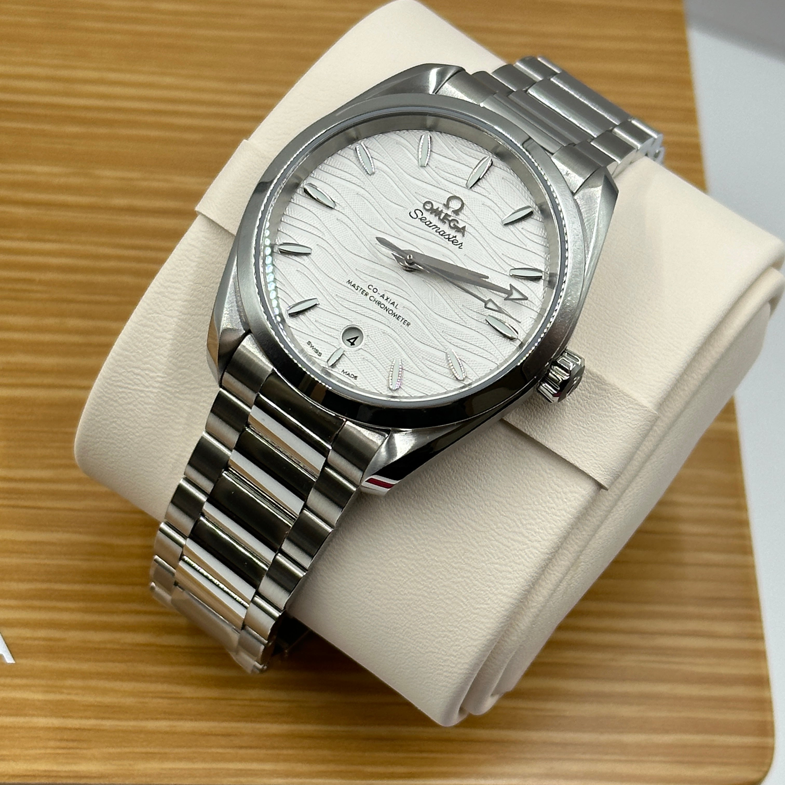 Omega - 220.10.38.20.02.003 Seamaster Aqua Terra 150M Master Chronometer 38