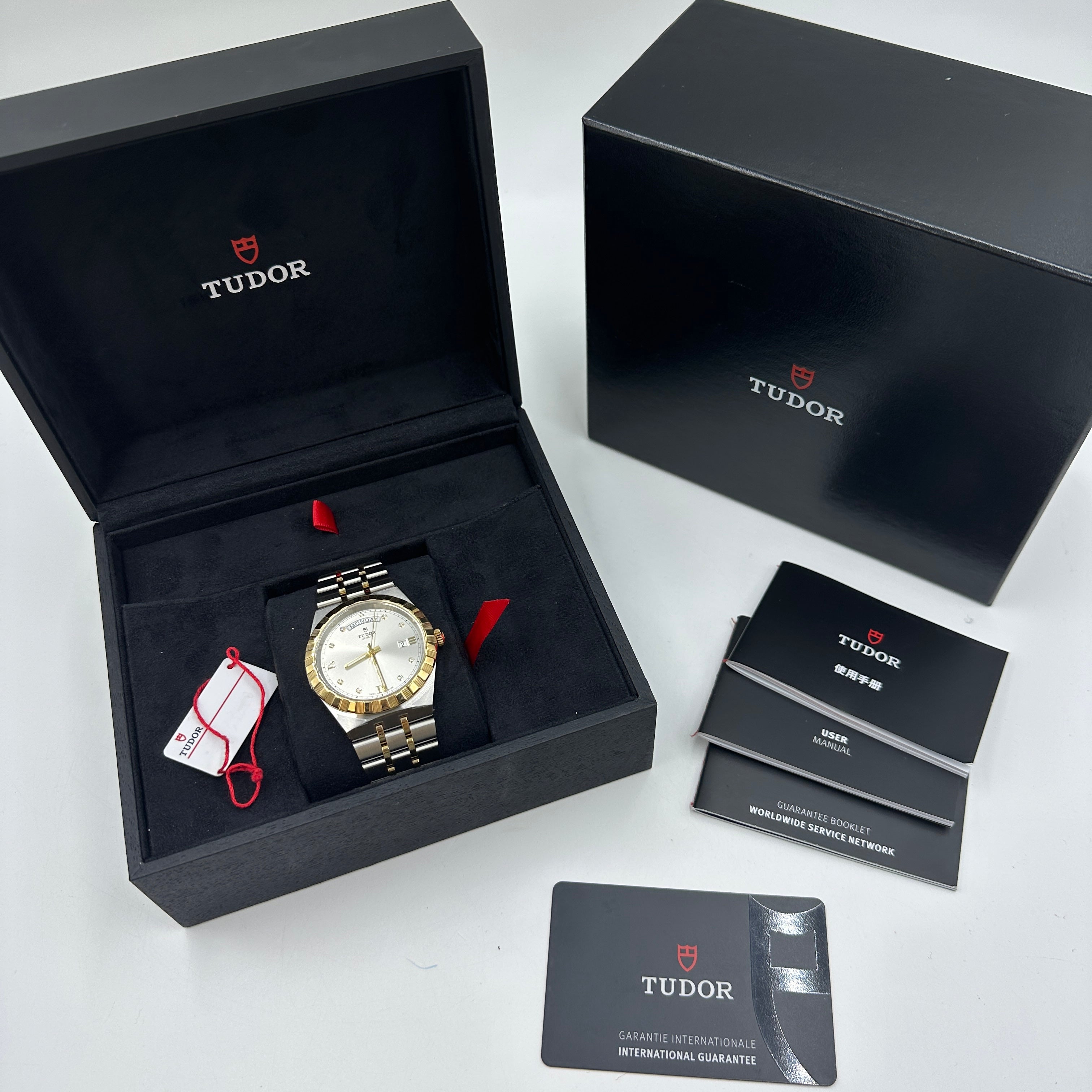 Tudor Royal M28603-0002 G SILVER