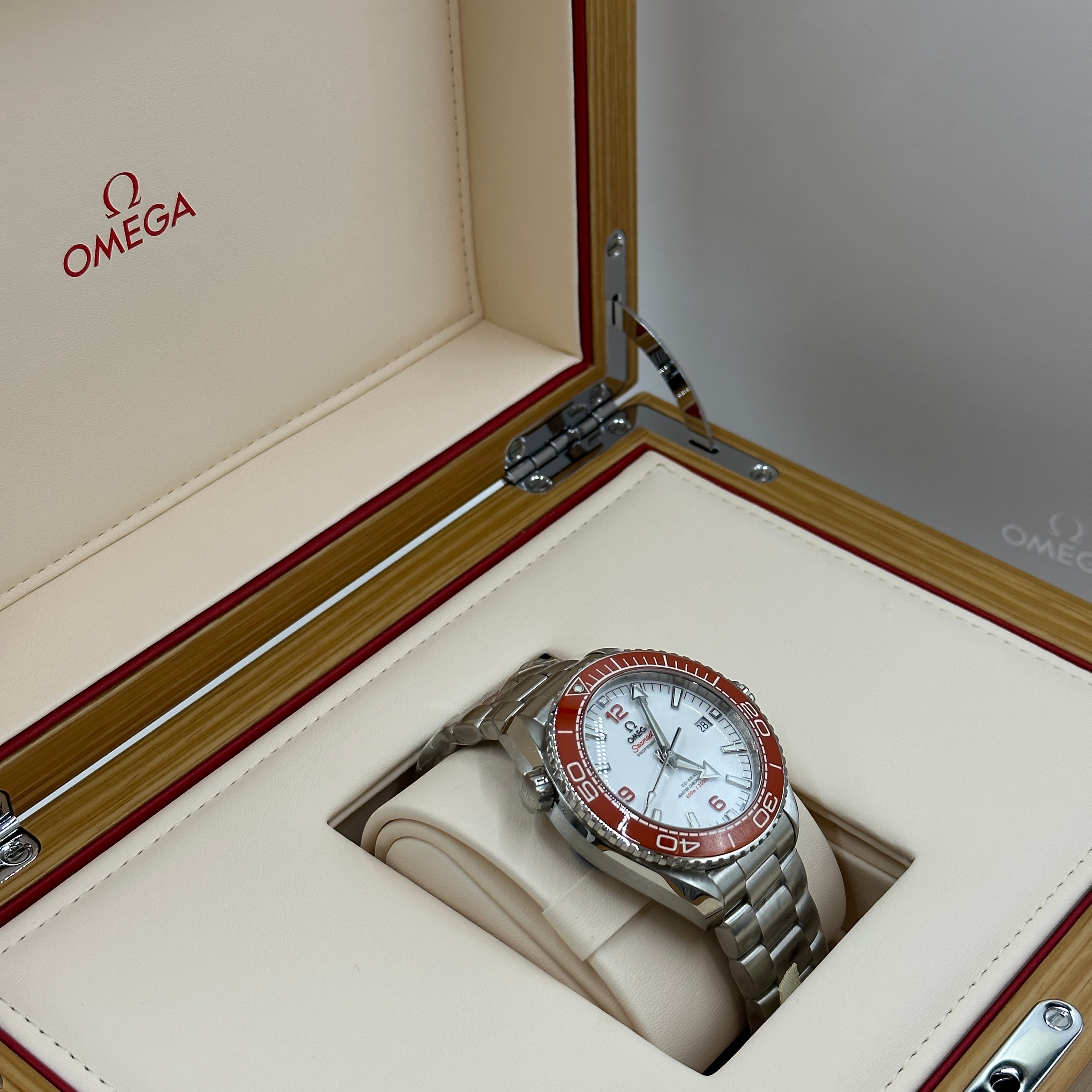 OMEGA Seamaster   215.30.44.21.04.001