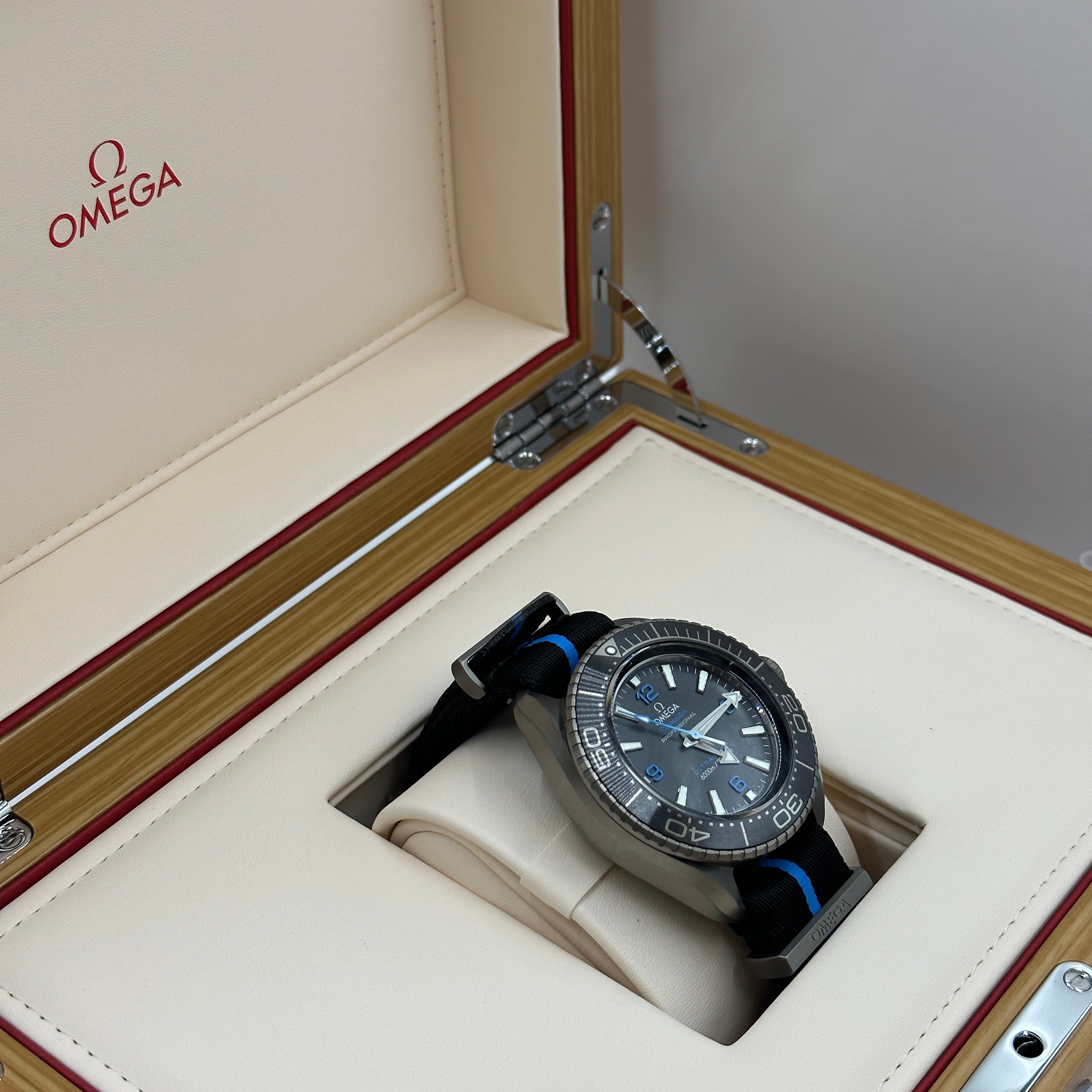 Omega 215.92.46.21.01.001 Seamaster Planet Ocean 6000M 2026