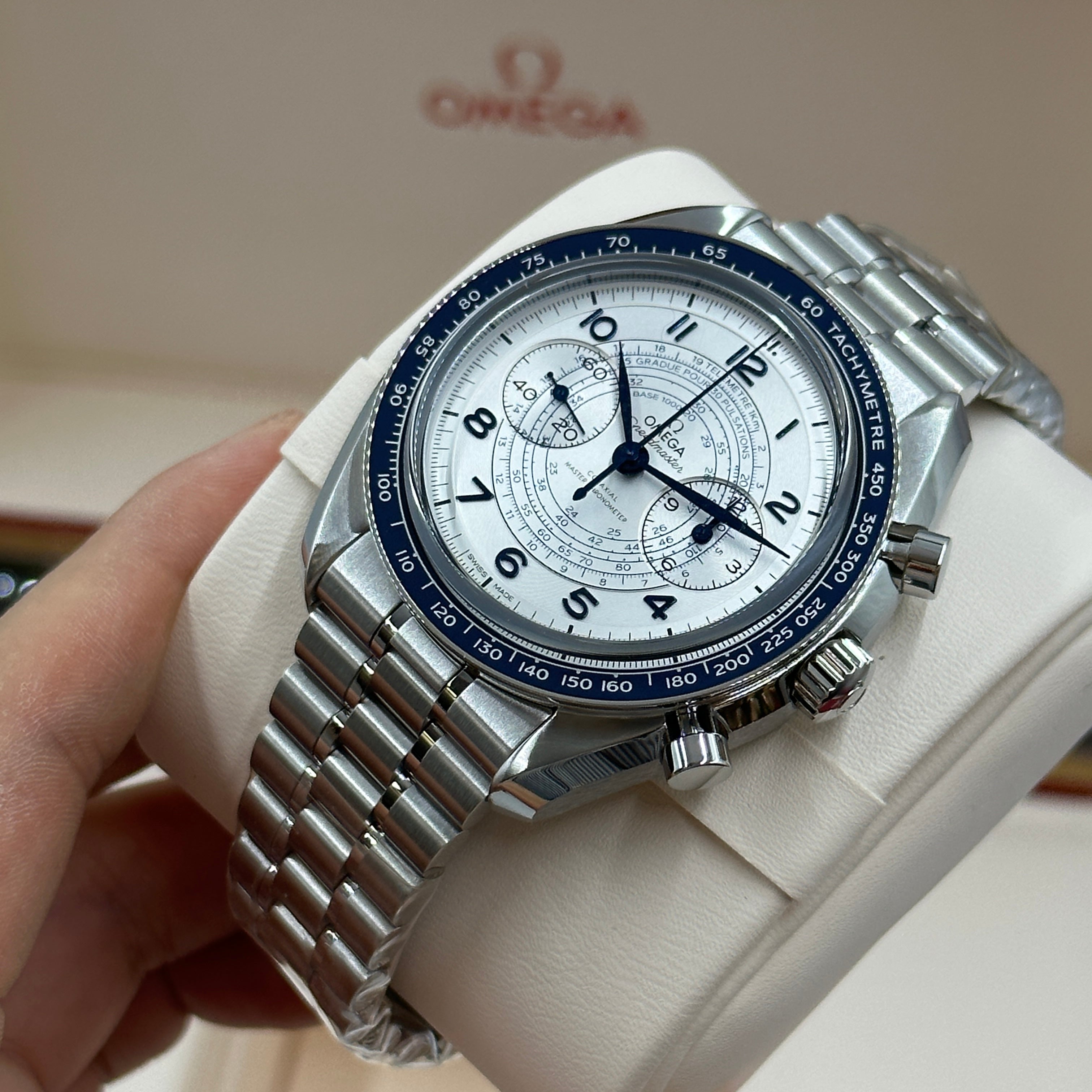 Omega Chronoscope 329.30.43.51.02.001 2026