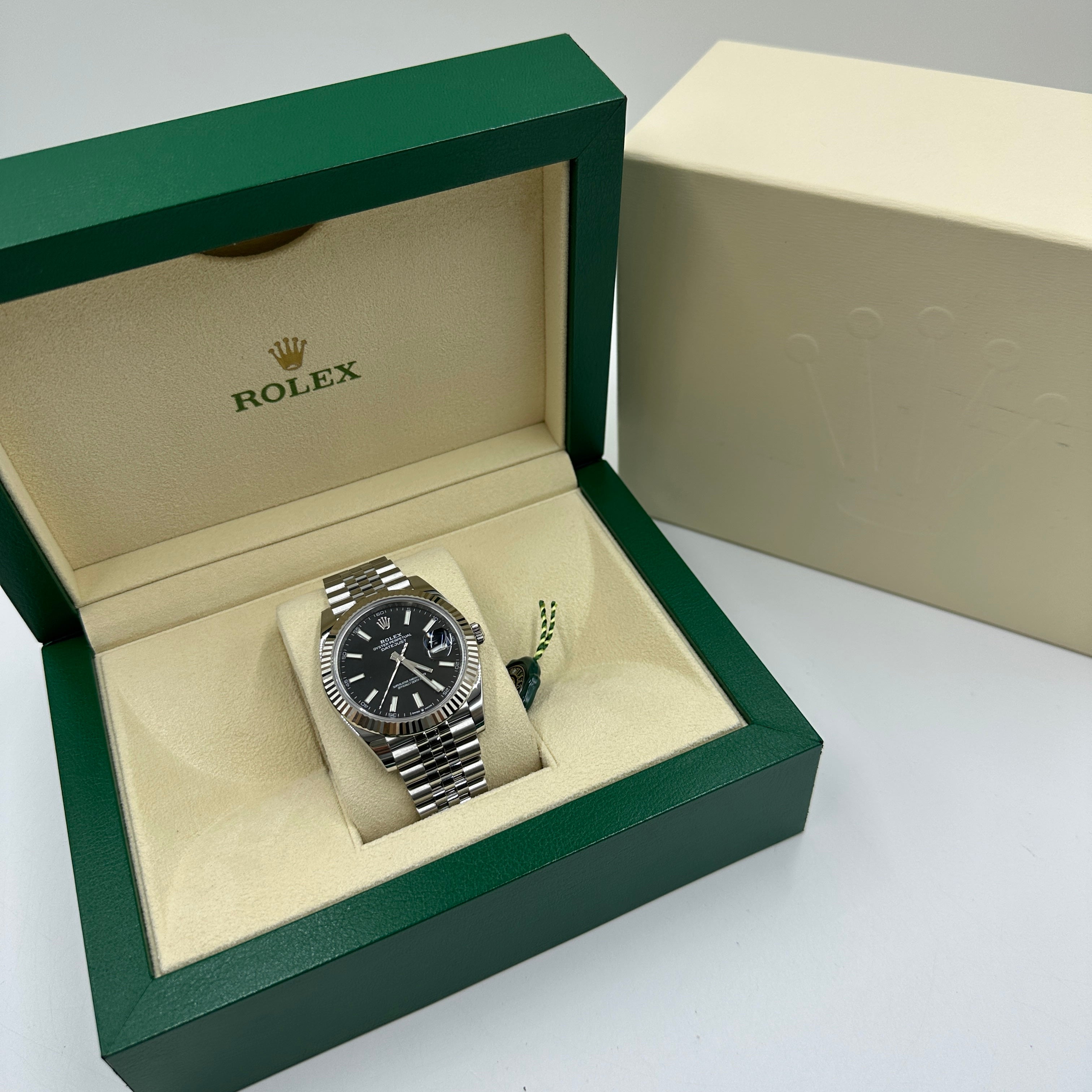 Rolex Datejust 41 126334 Black Index Jubilee 2025